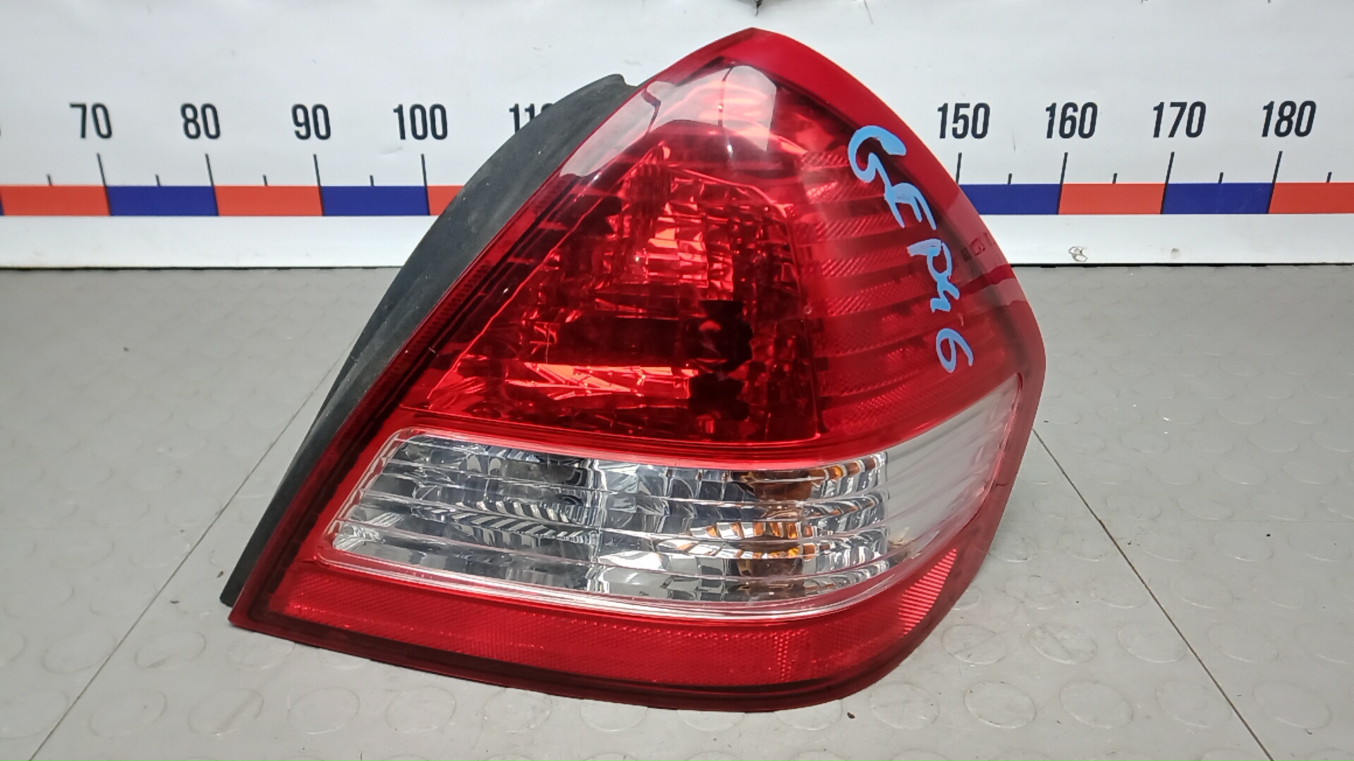 Фонарь задний правый