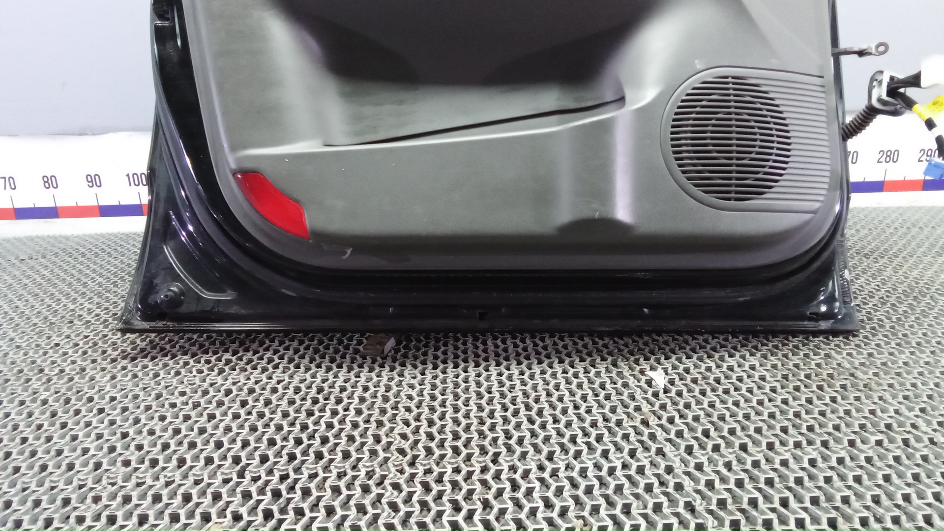 Дверь передняя левая