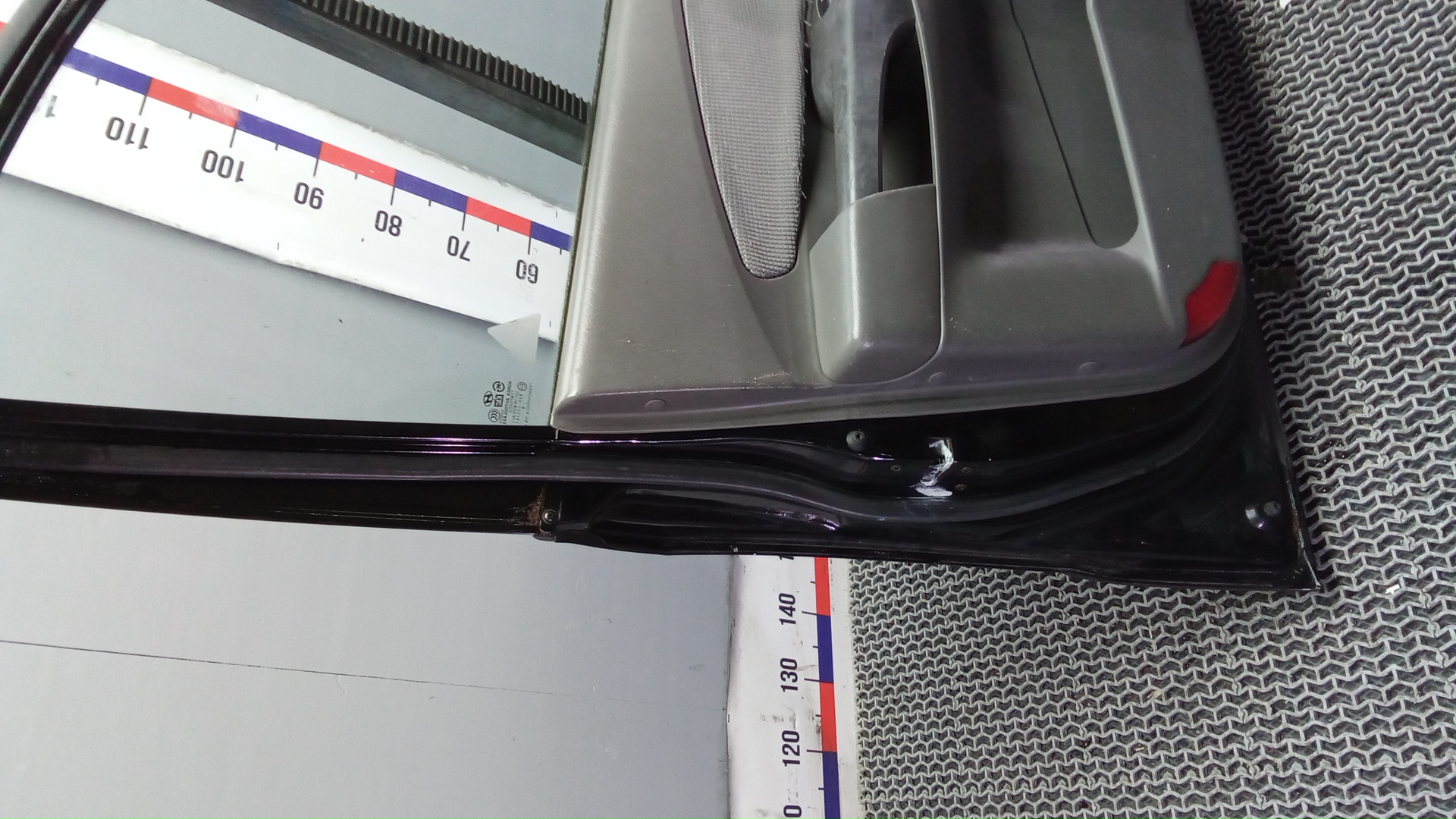 Дверь передняя левая