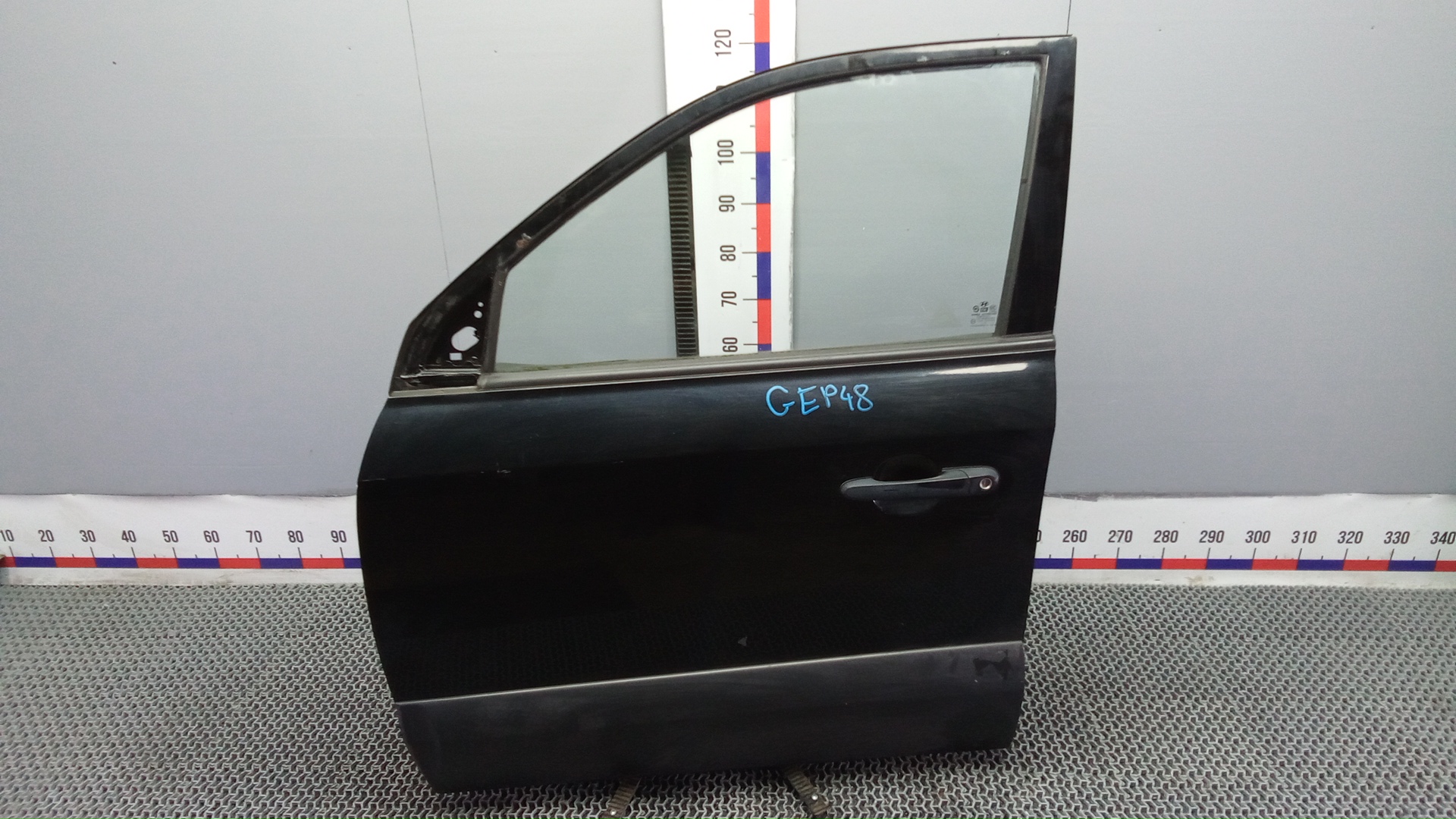 Дверь передняя левая