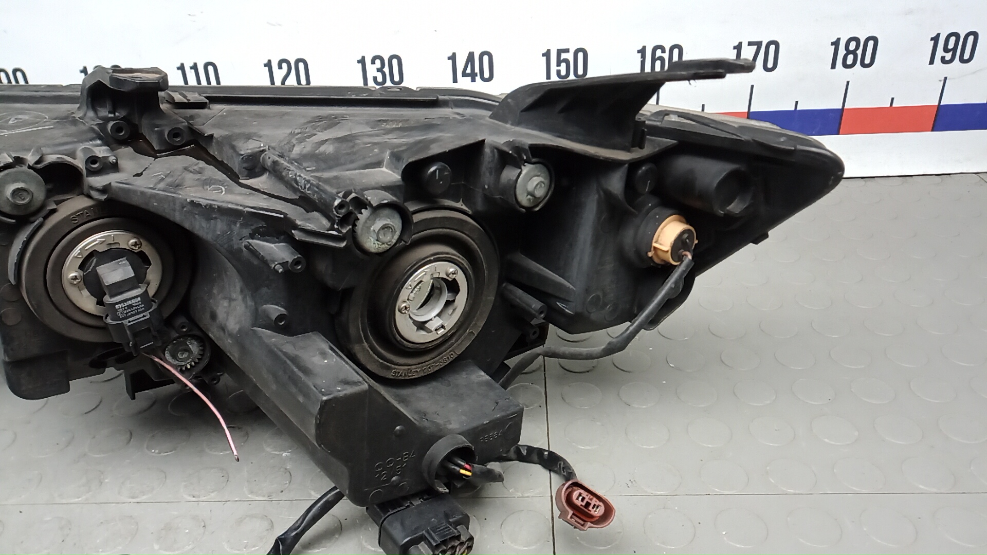 Фара правая