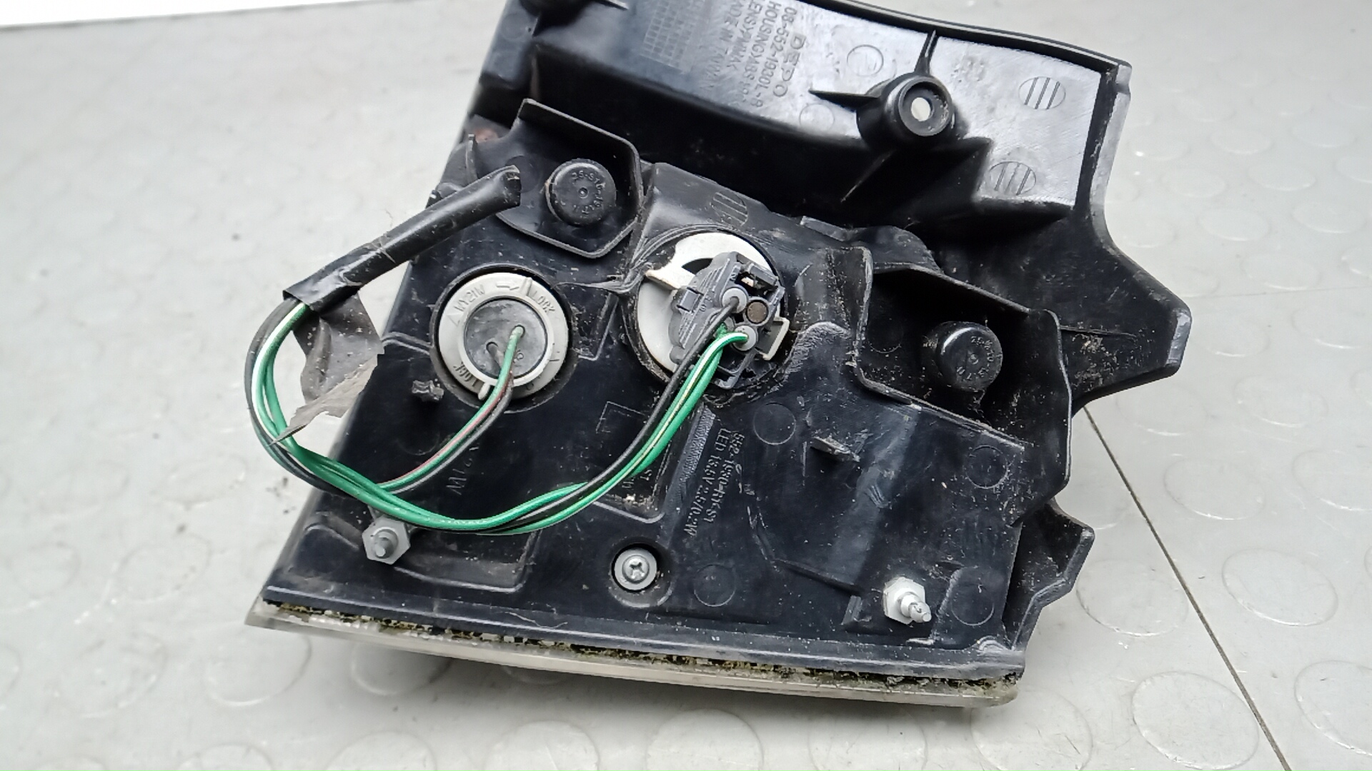 Фонарь задний левый