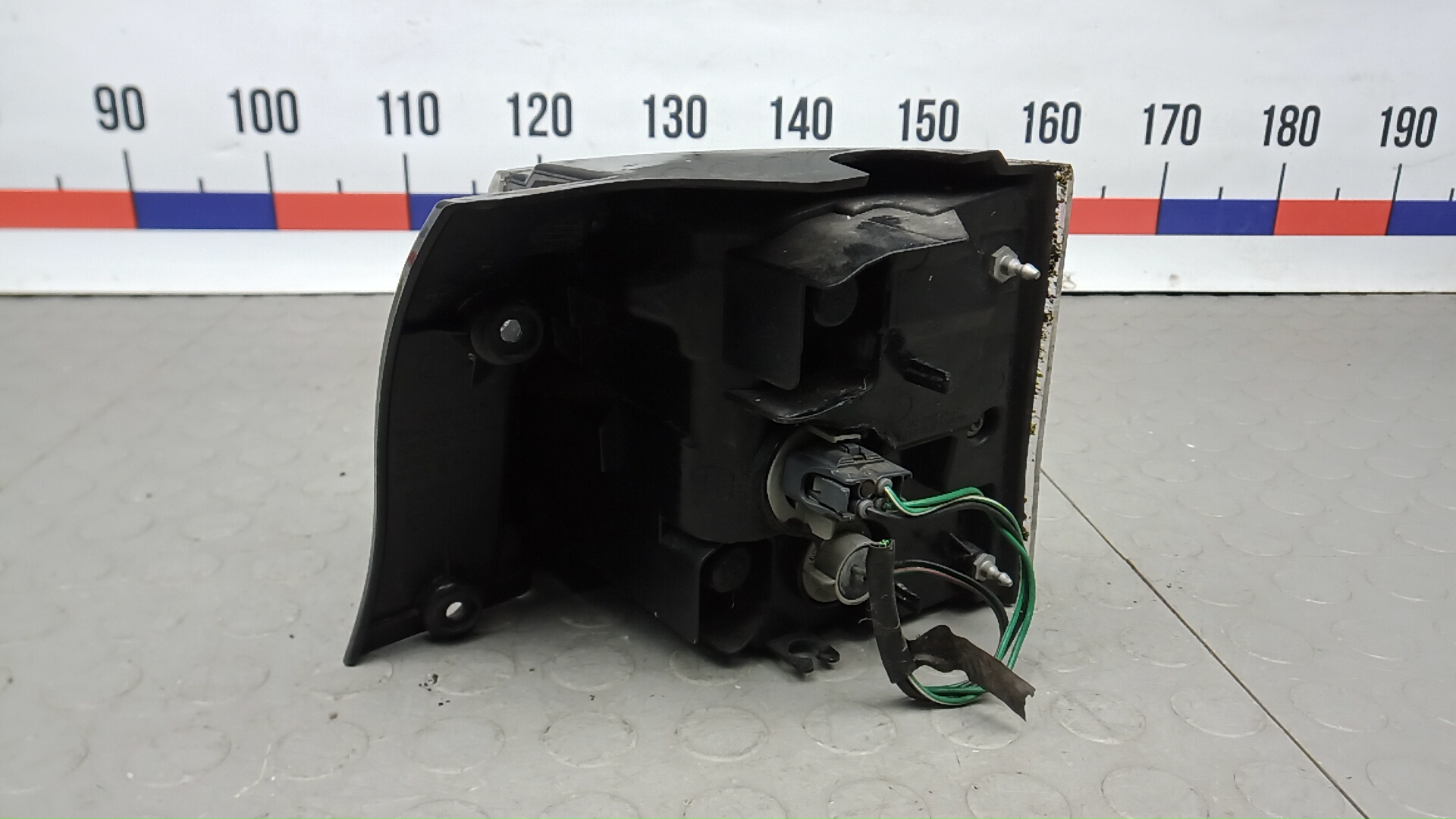 Фонарь задний левый