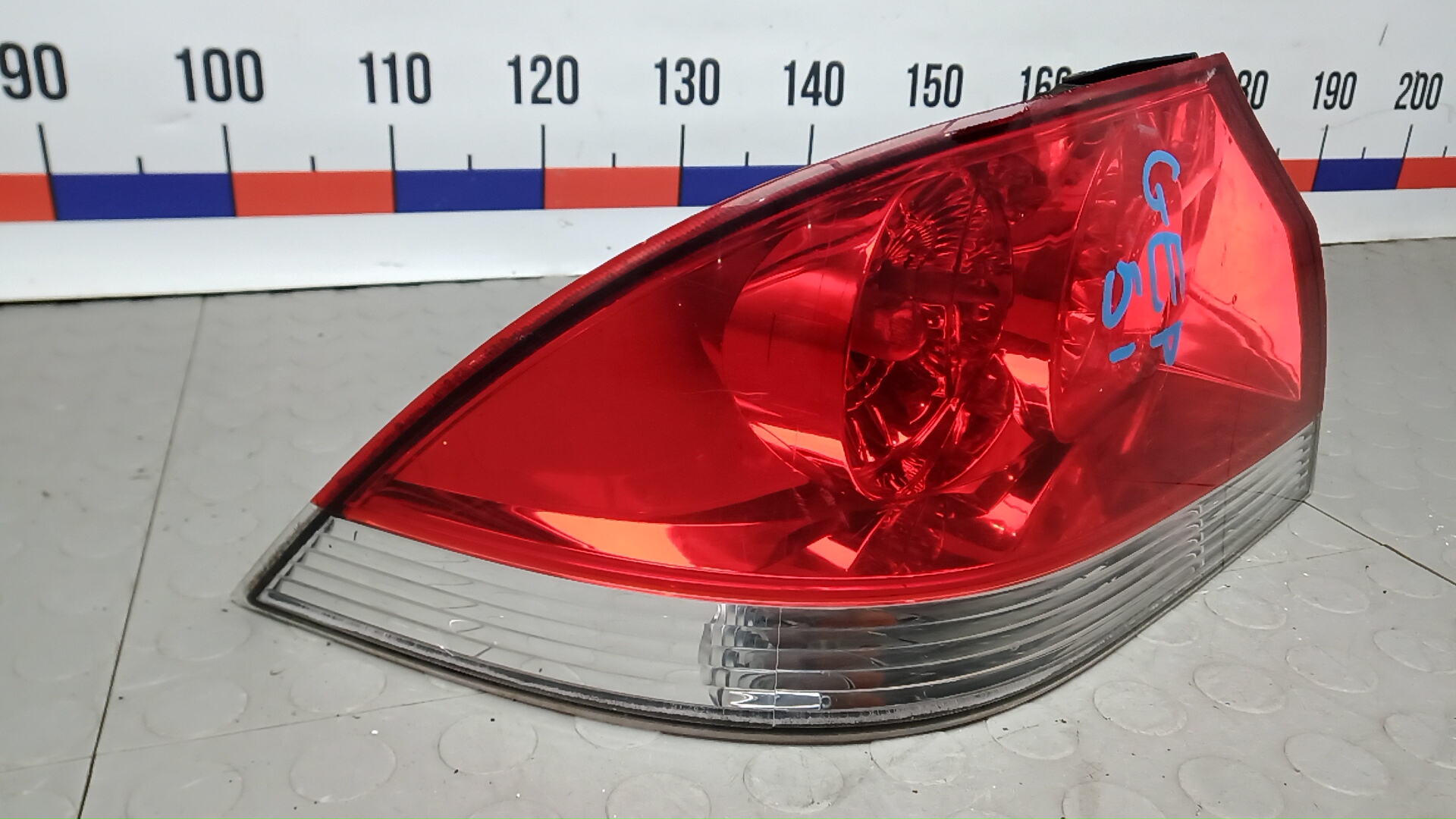 Фонарь задний левый