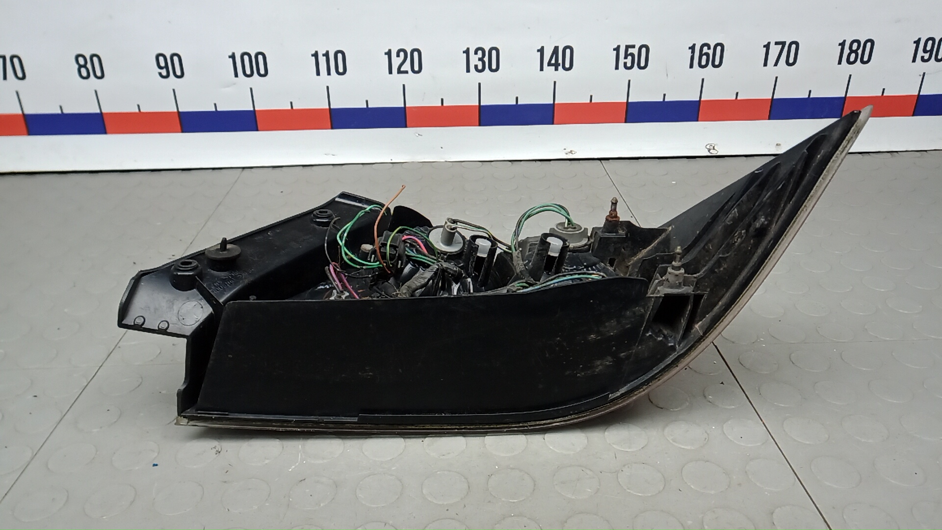 Фонарь задний левый