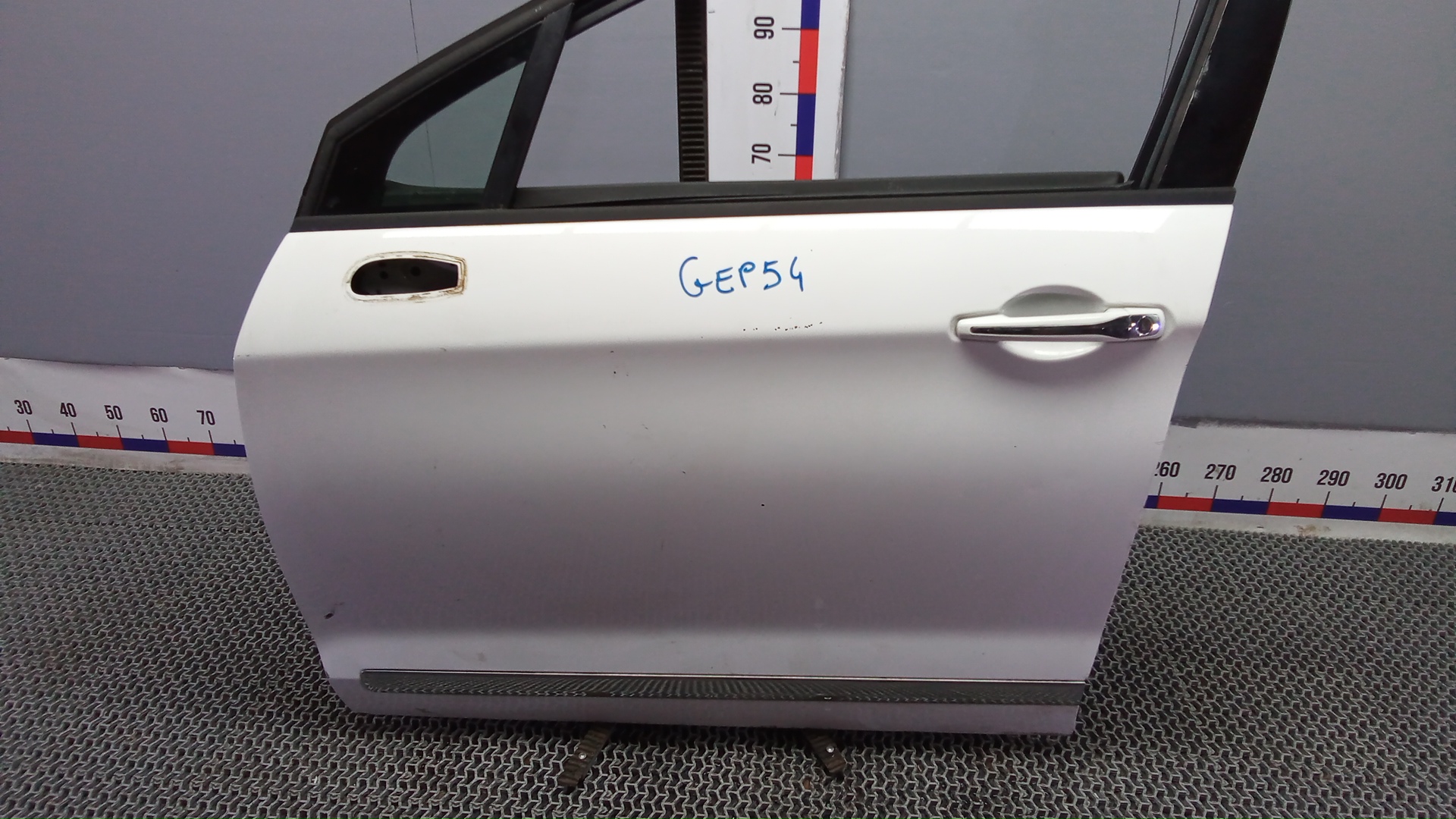 Дверь передняя левая