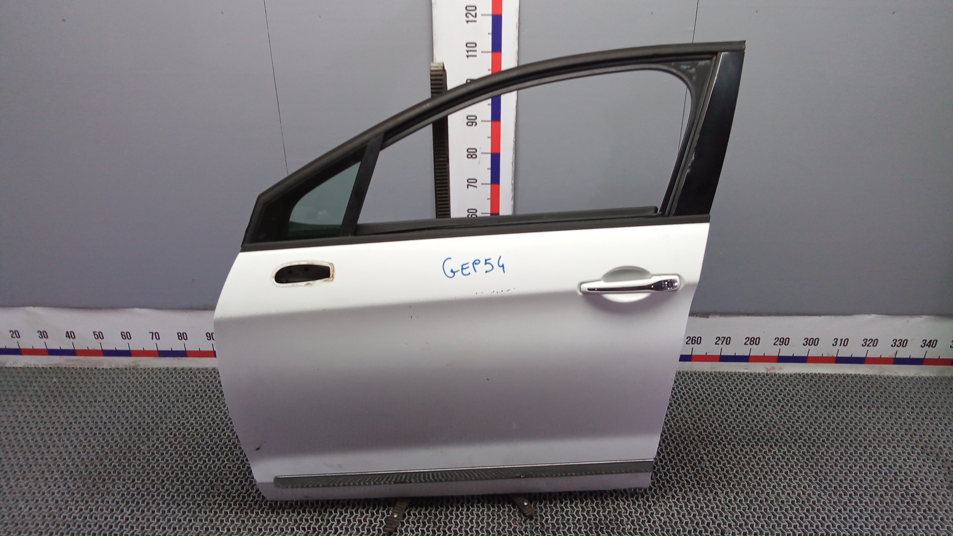 Дверь передняя левая