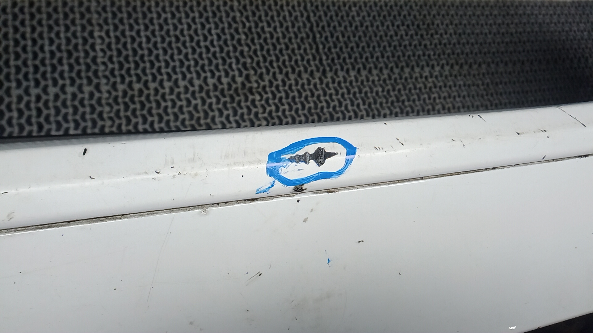 Бампер задний