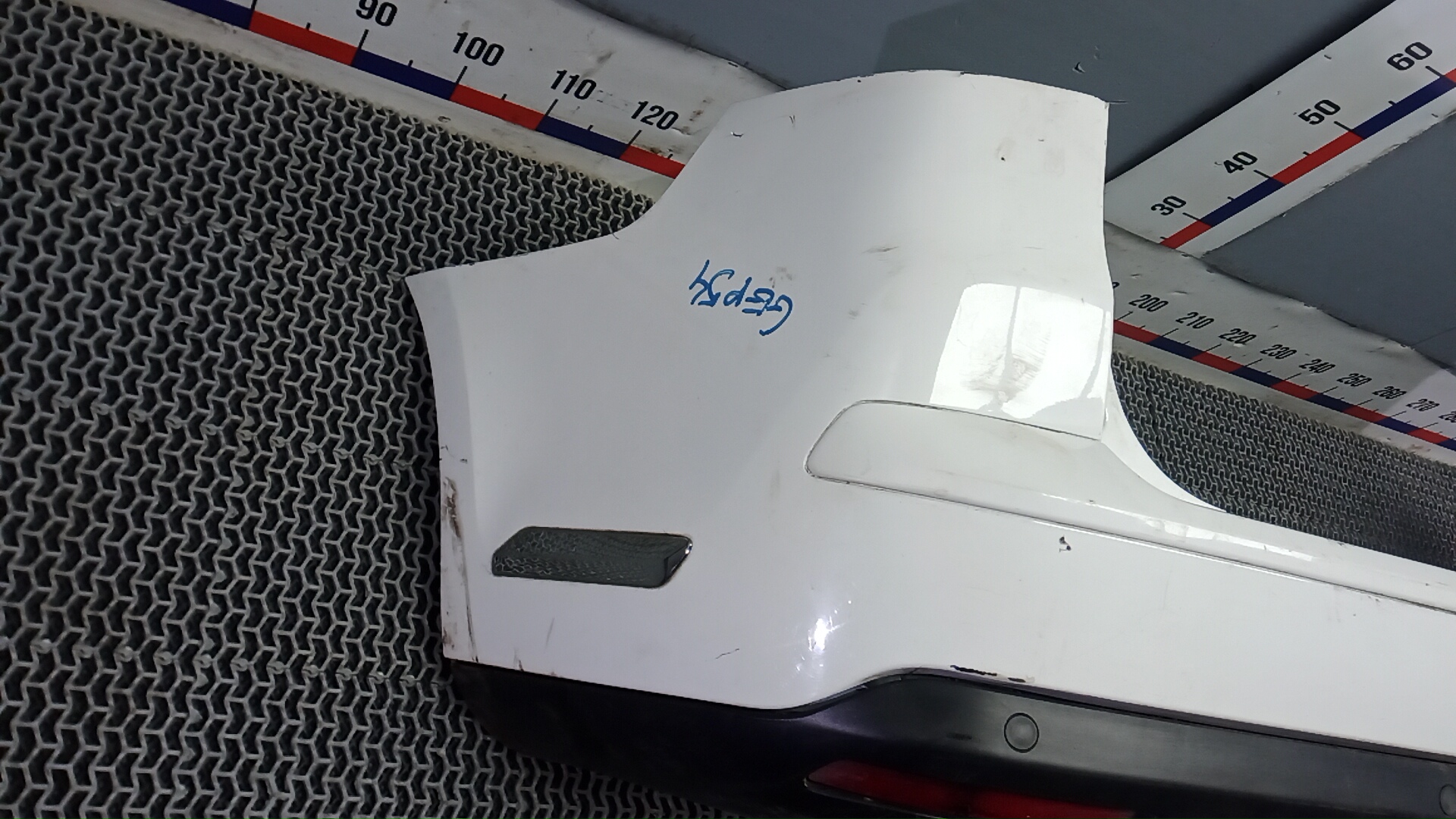 Бампер задний