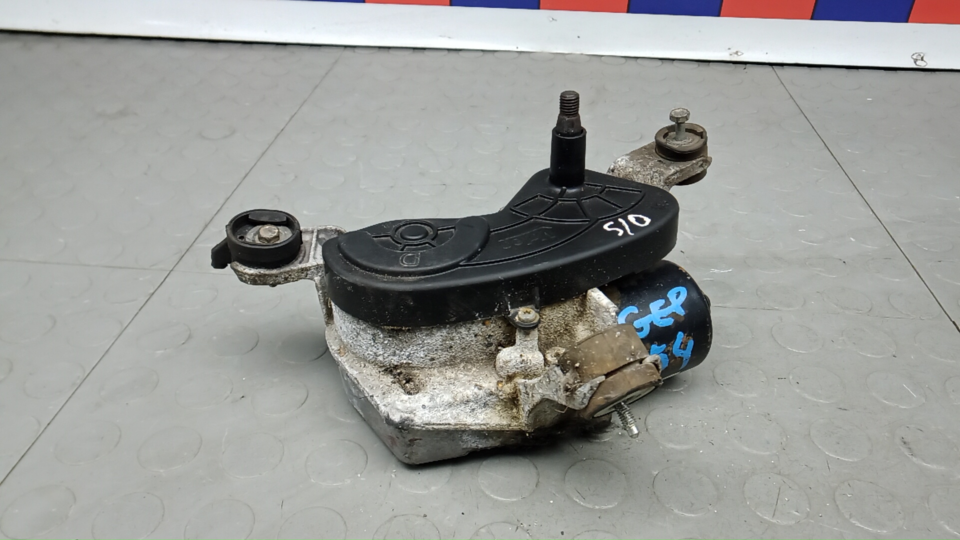 Моторчик стеклоочистителя передний