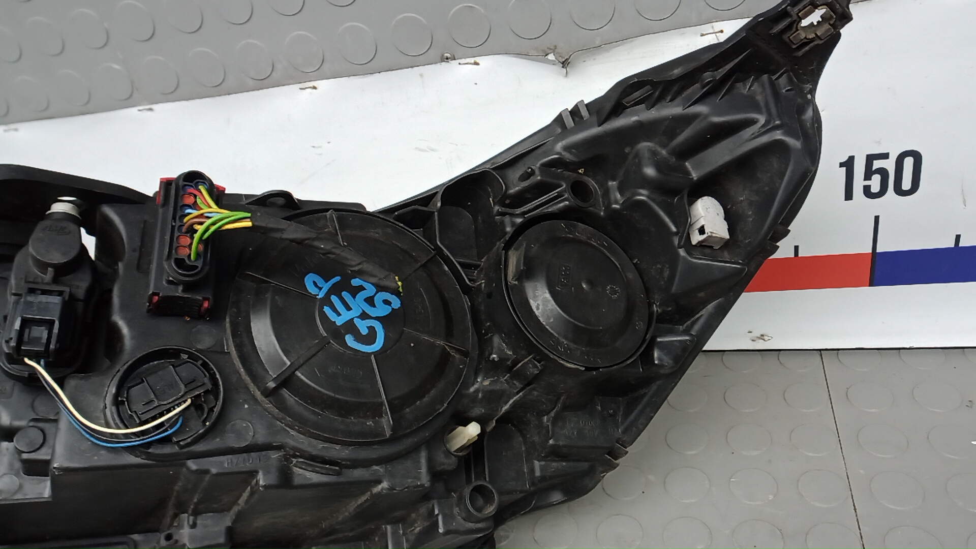 Фара правая