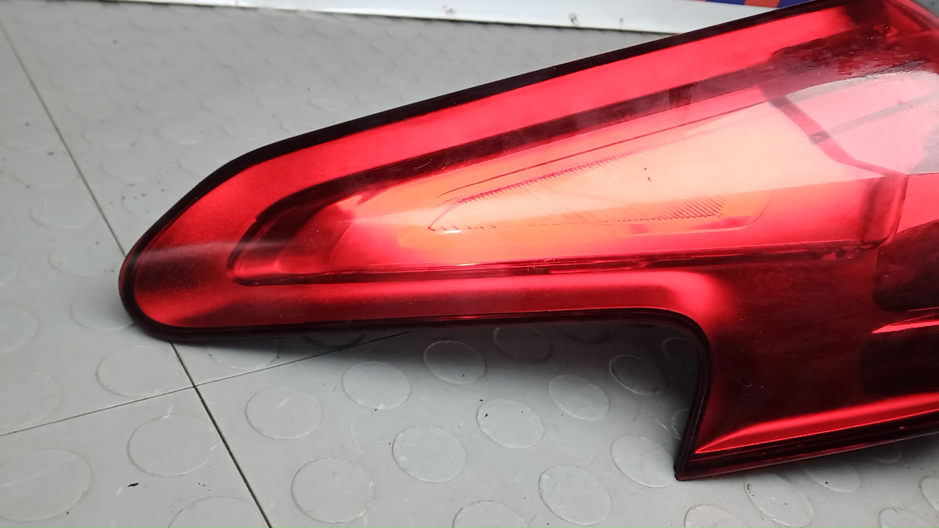 Фонарь задний левый