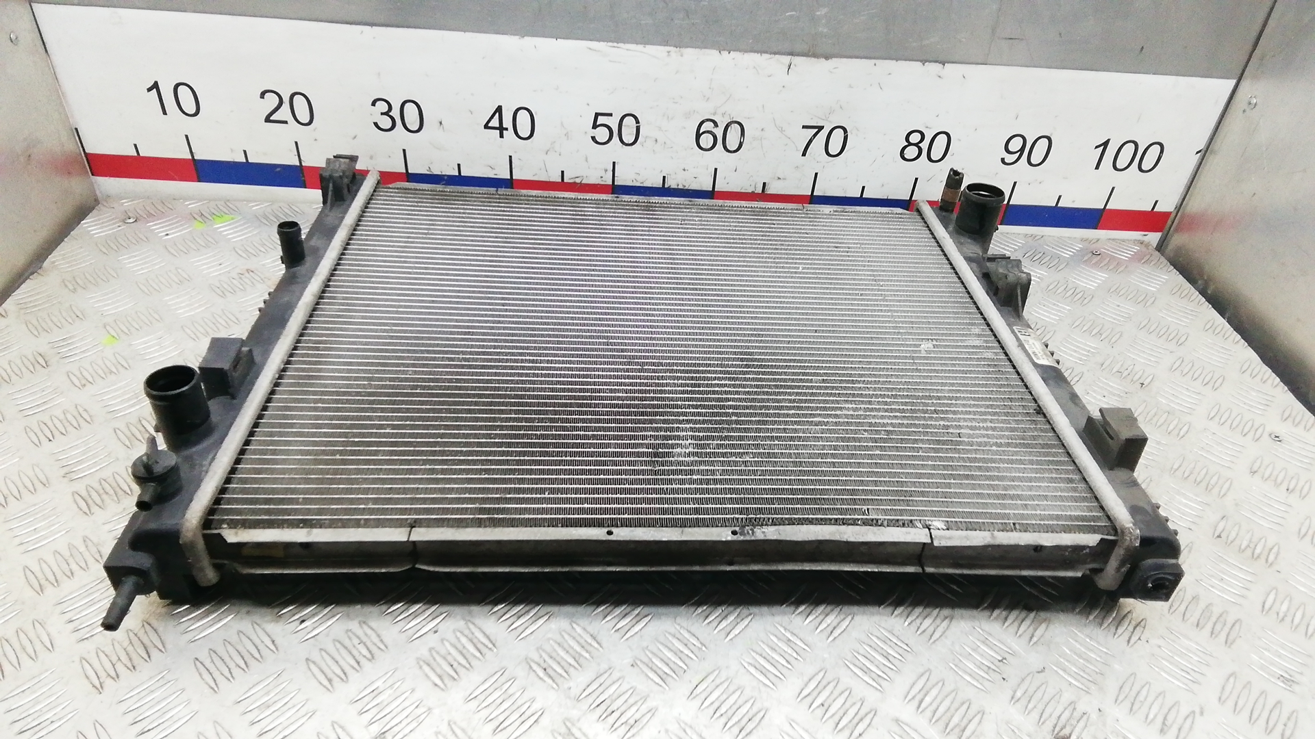 Радиатор охлаждения двигателя основной
