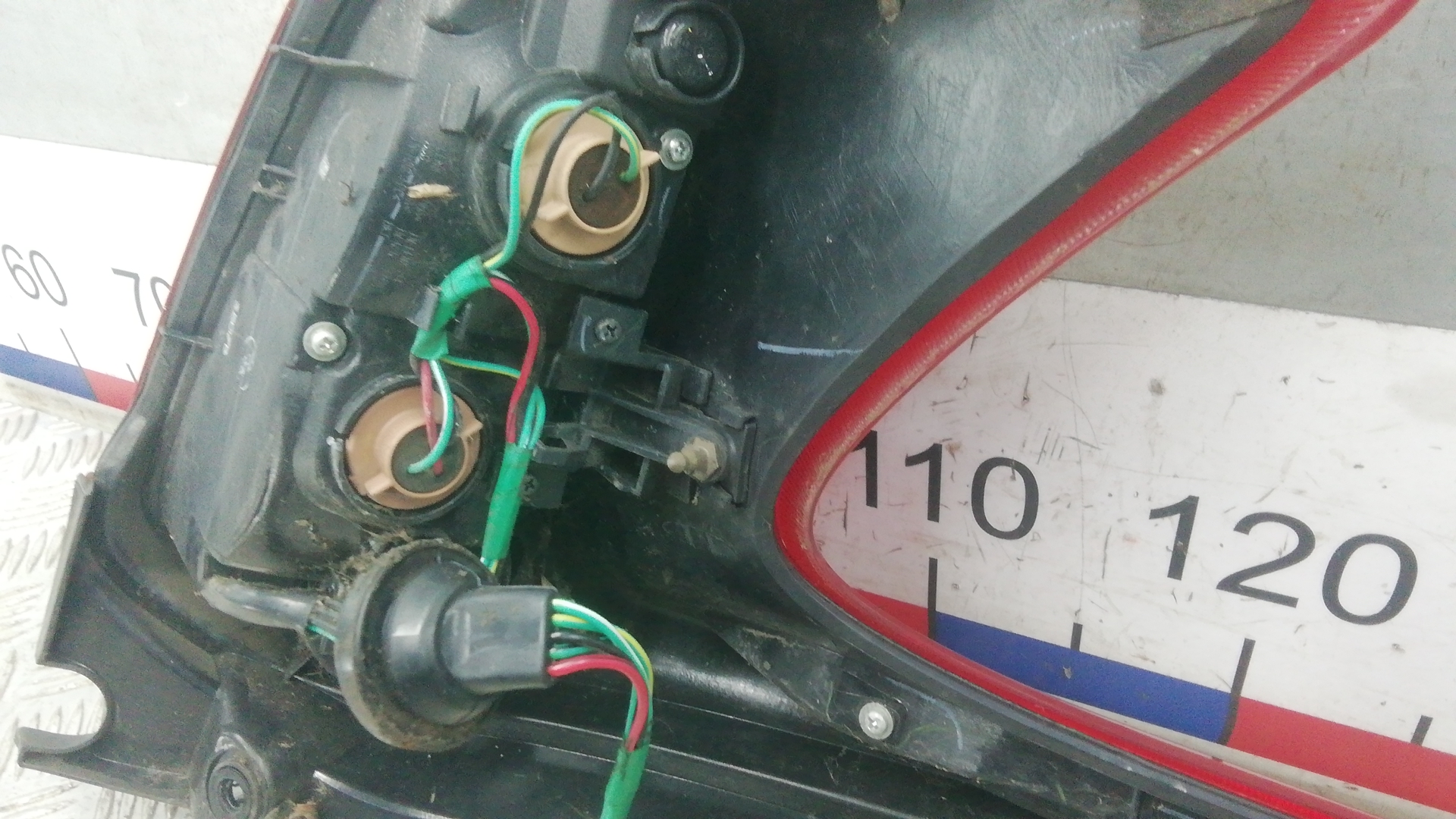 Фонарь задний правый