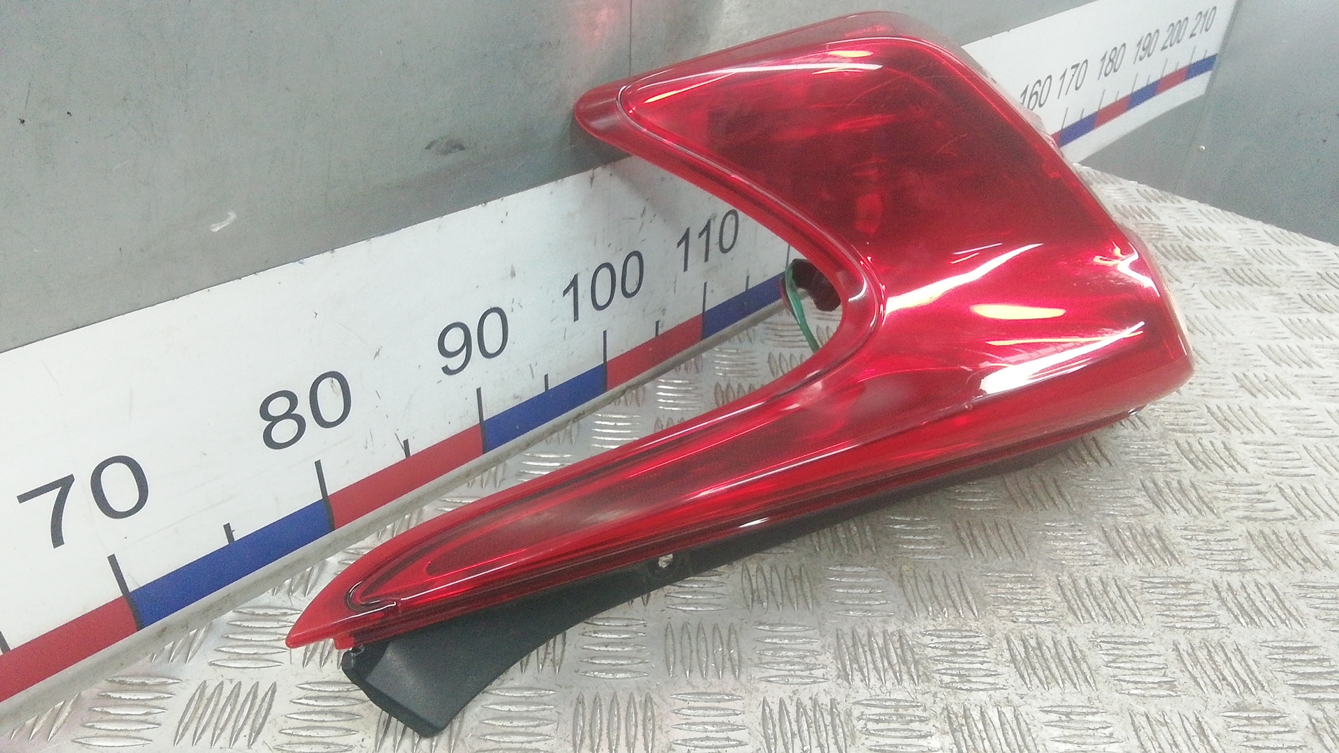 Фонарь задний правый