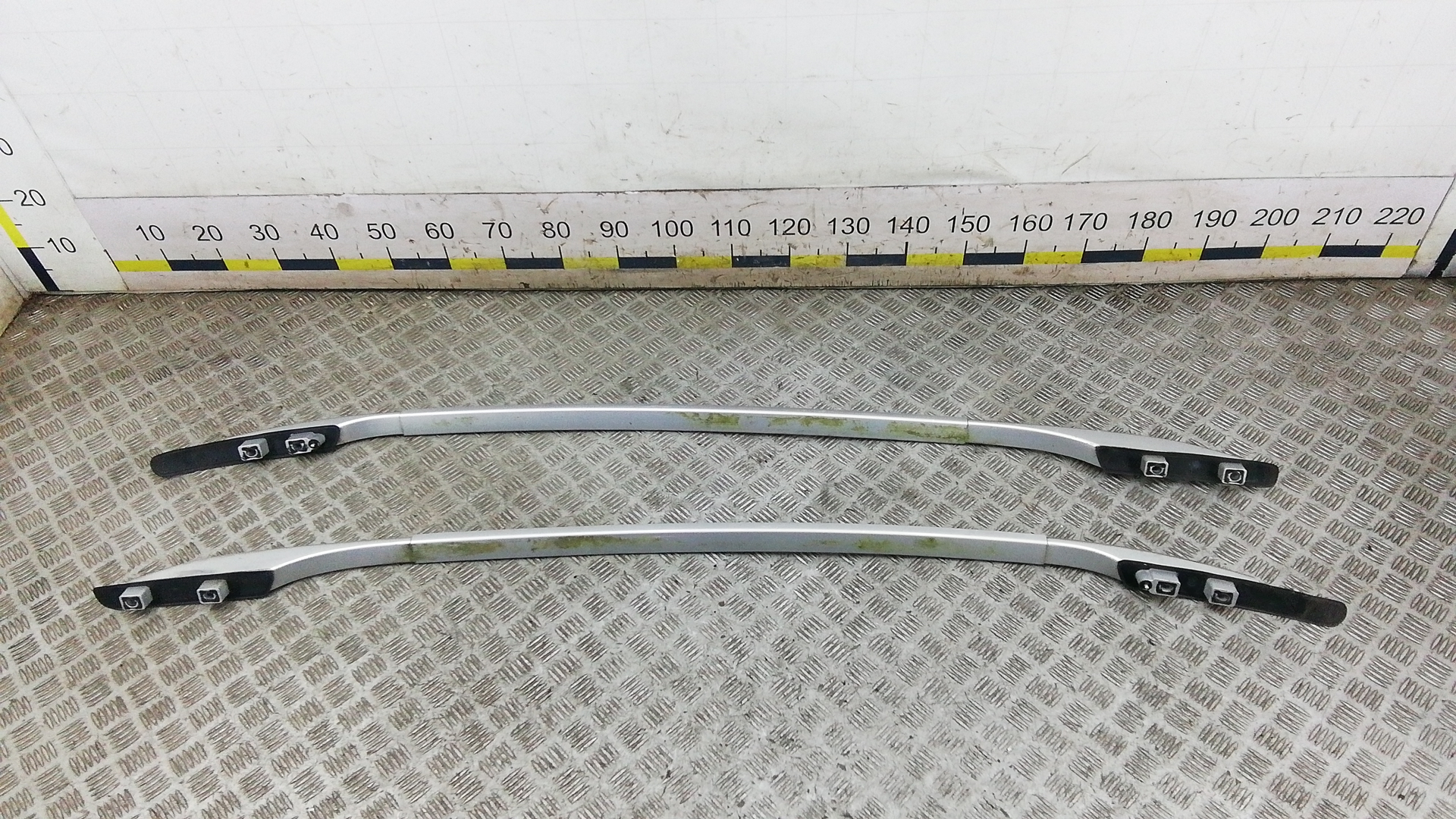 Рейлинги (релинг) к-кт (планки на крышу)