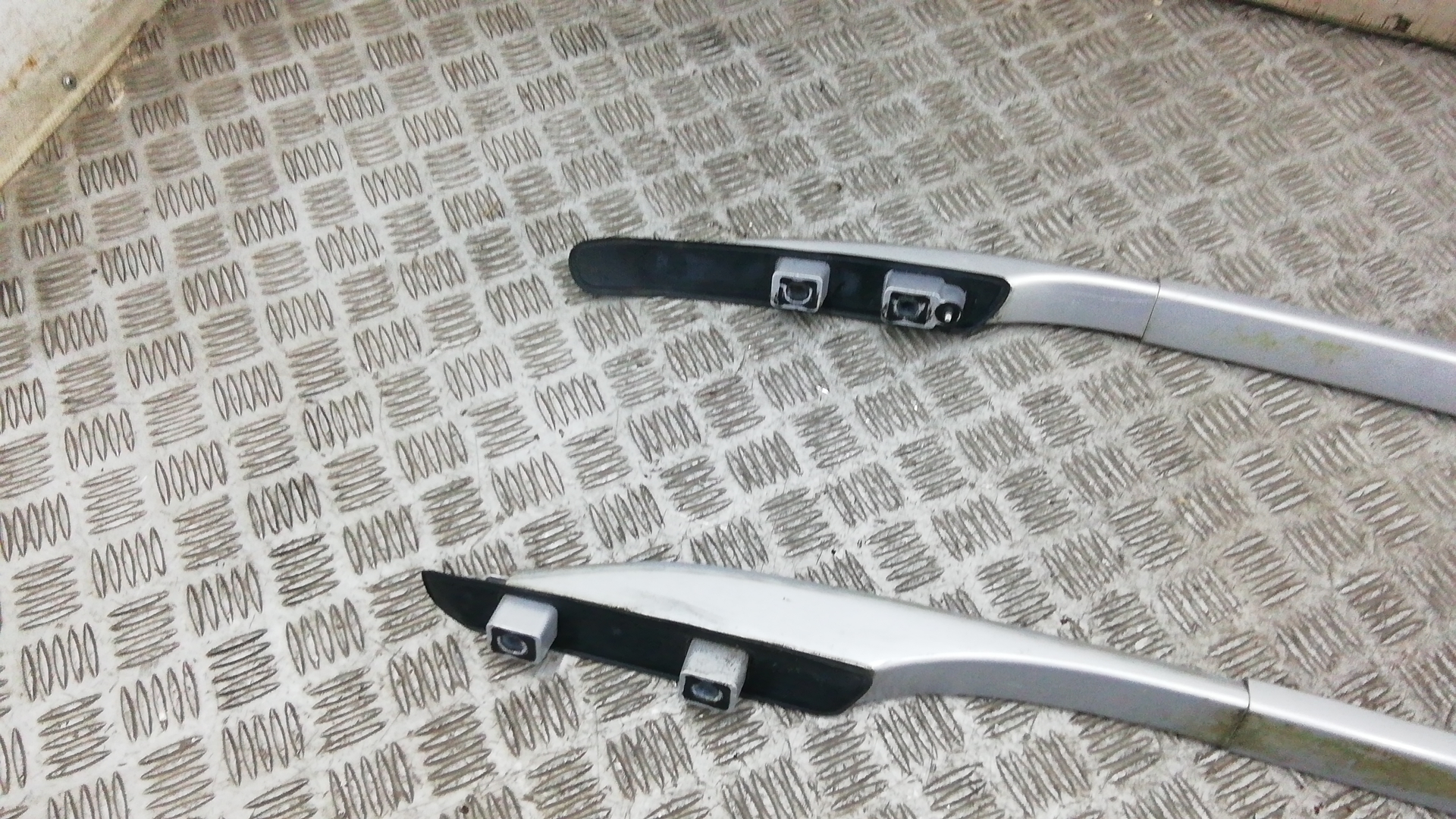 Рейлинги (релинг) к-кт (планки на крышу)