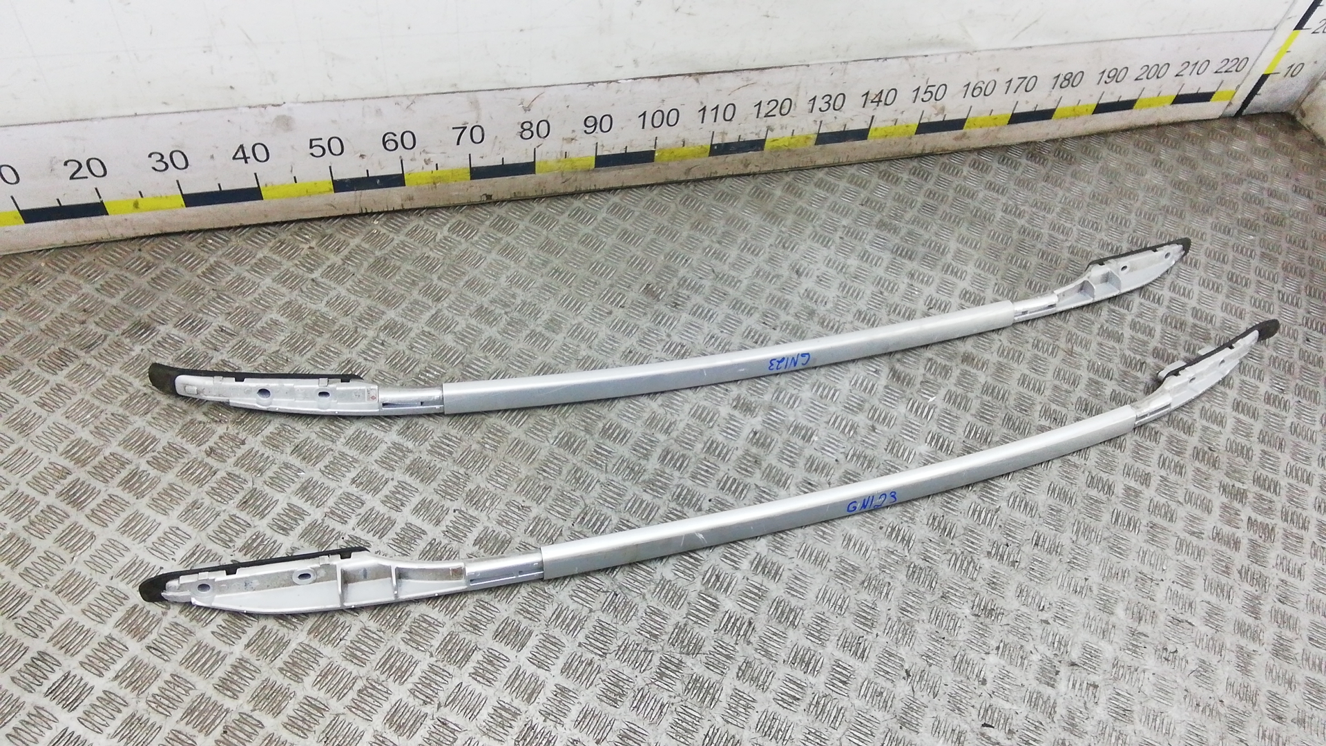 Рейлинги (релинг) к-кт (планки на крышу)