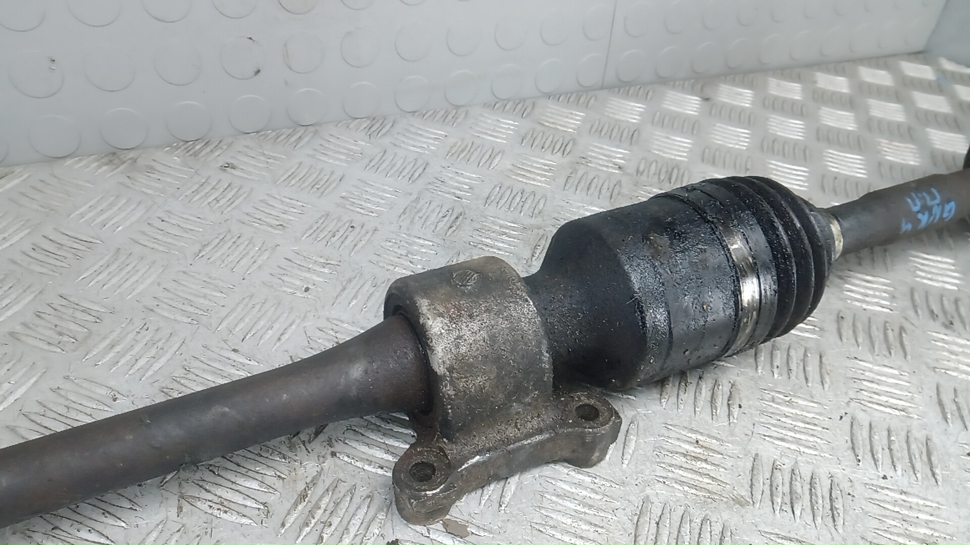 Полуось передняя правая