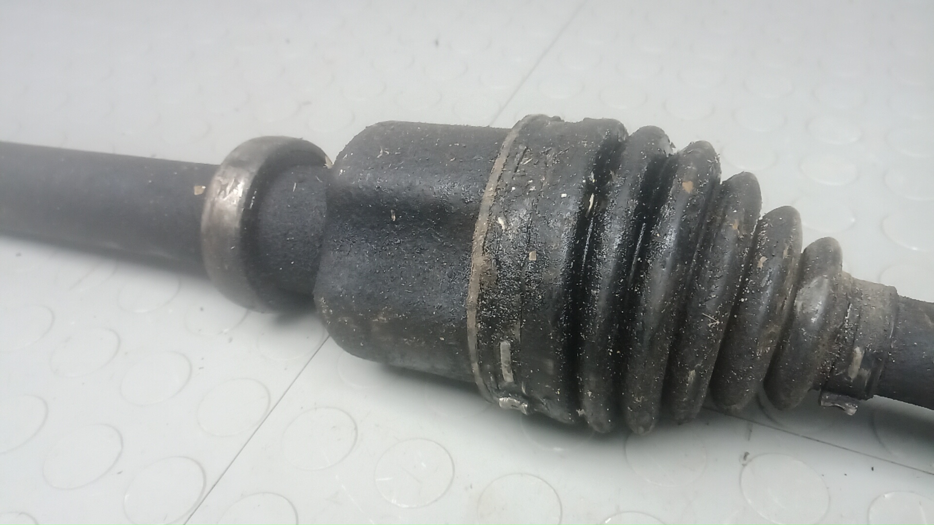 Полуось передняя правая