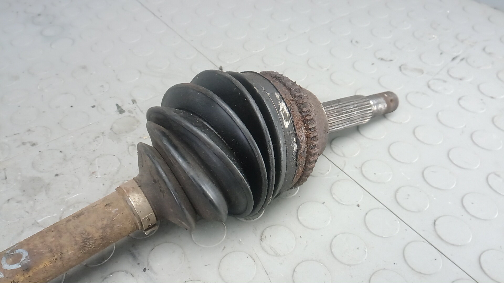 Полуось передняя левая