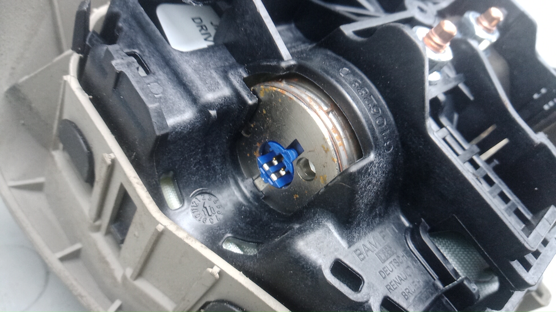 Подушка безопасности в рулевое колесо