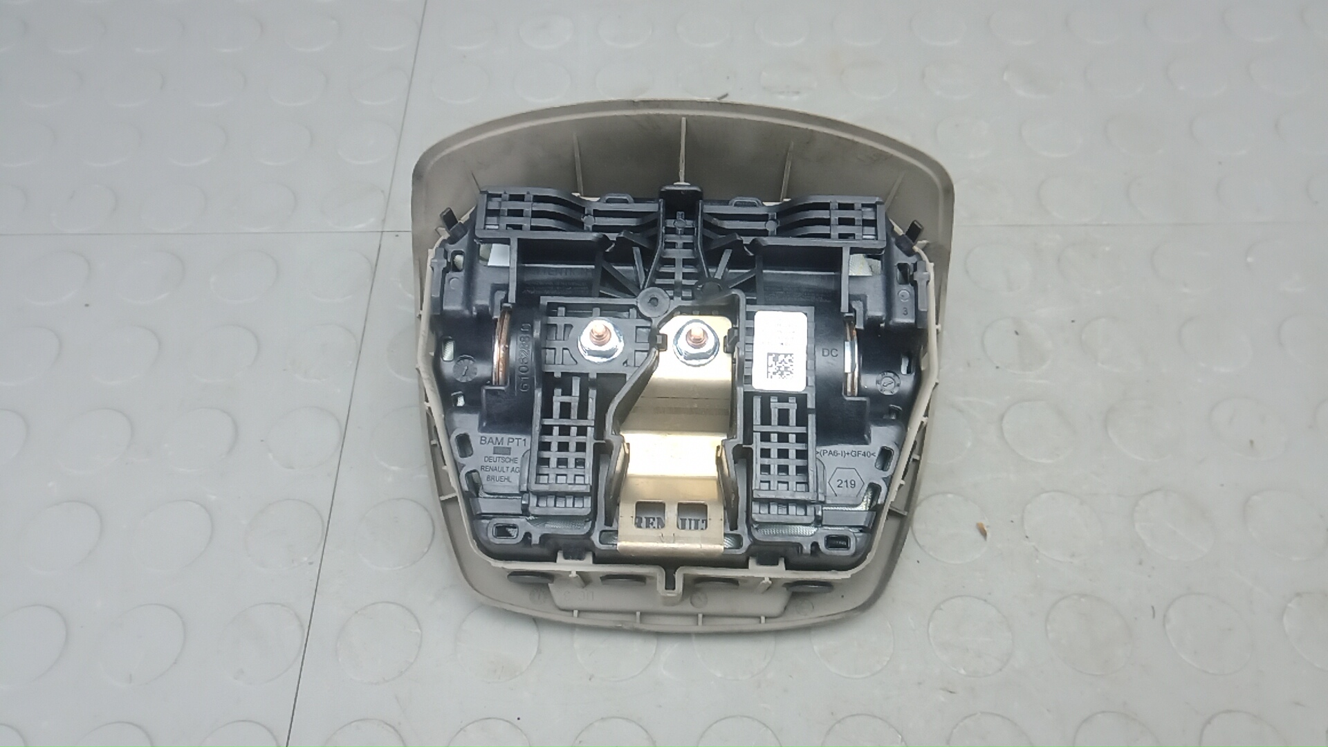 Подушка безопасности в рулевое колесо