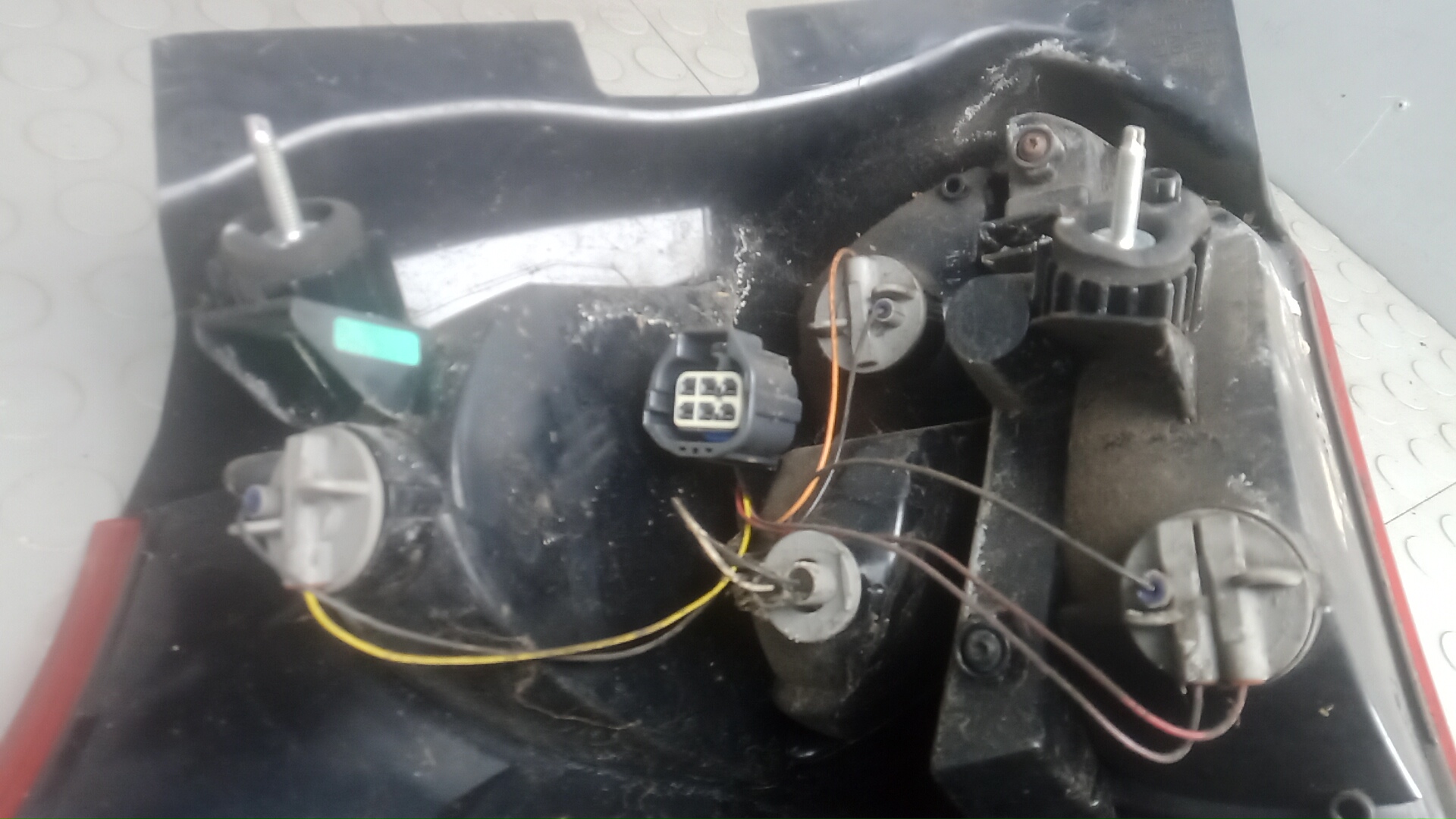 Фонарь задний правый