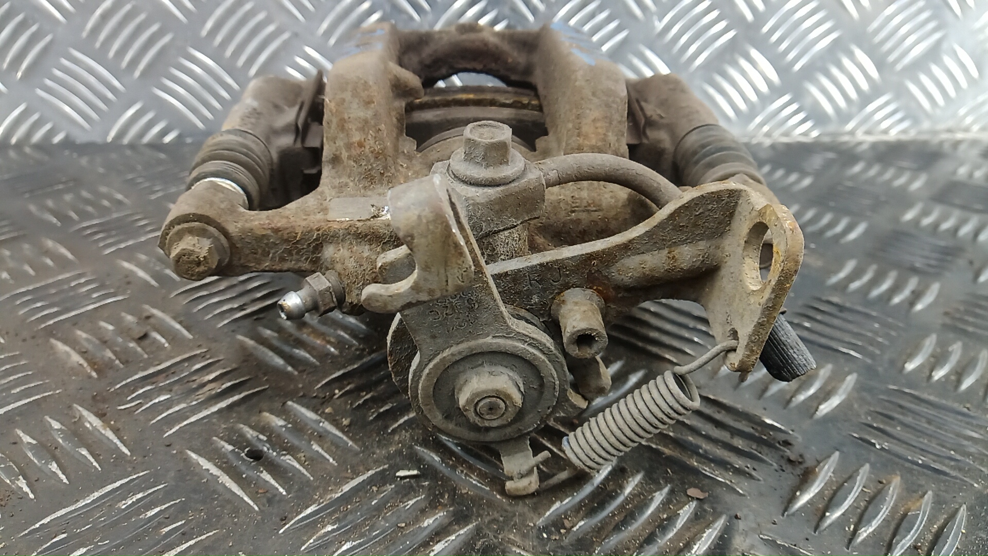 Суппорт задний правый