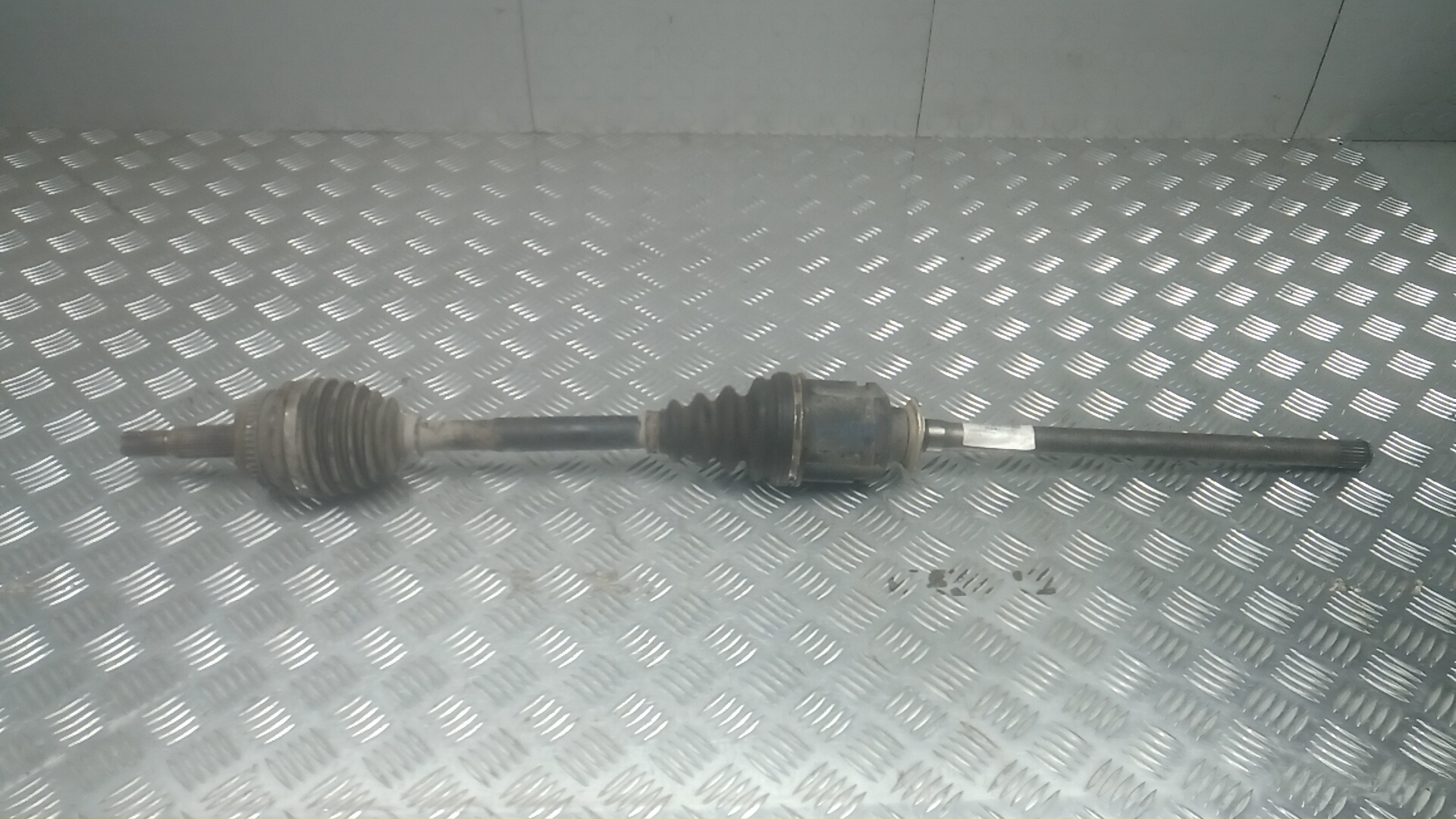 Полуось передняя правая