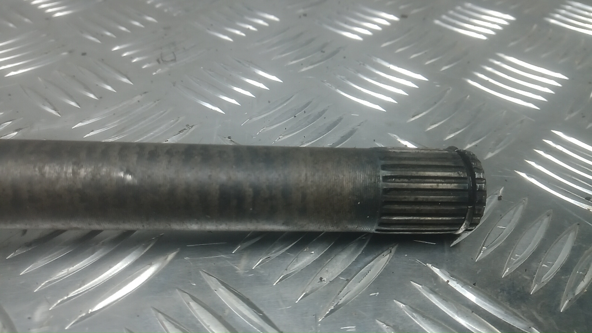 Полуось передняя правая