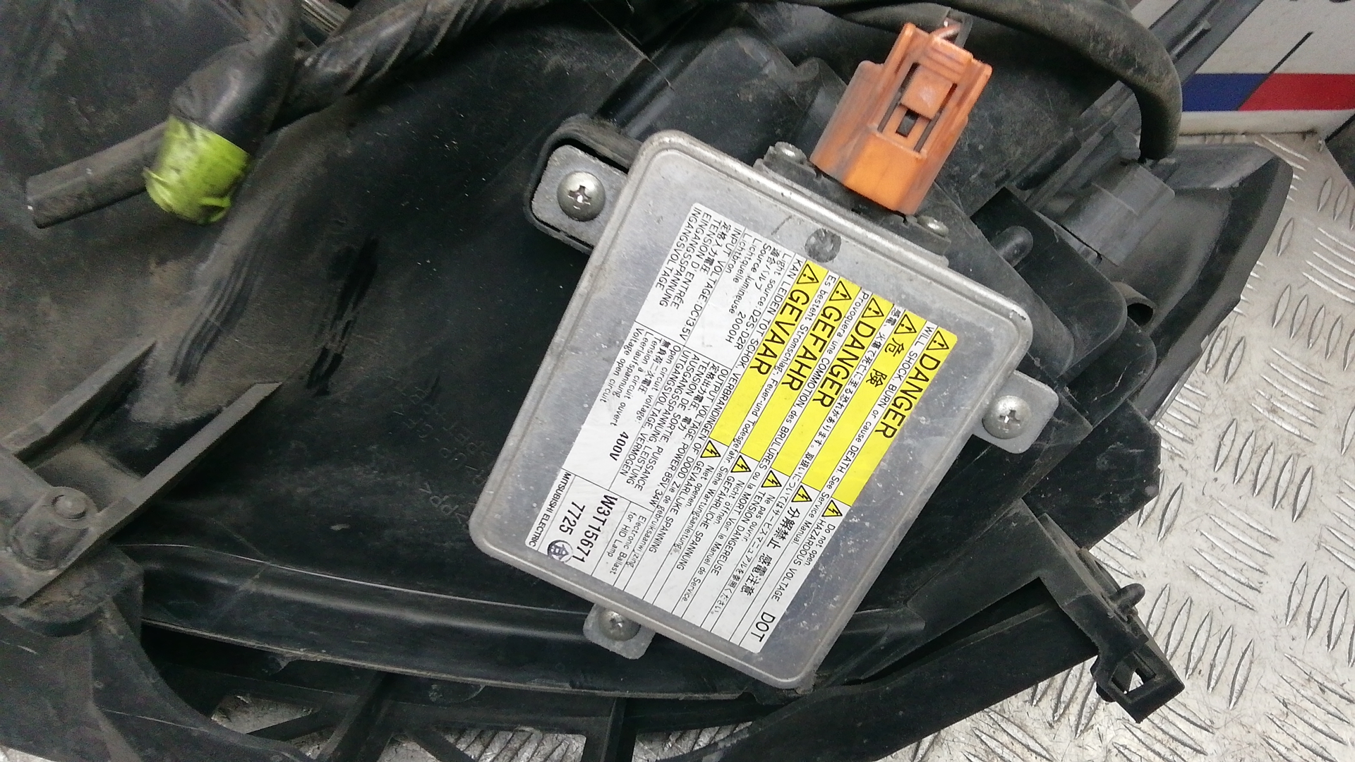 Фара правая