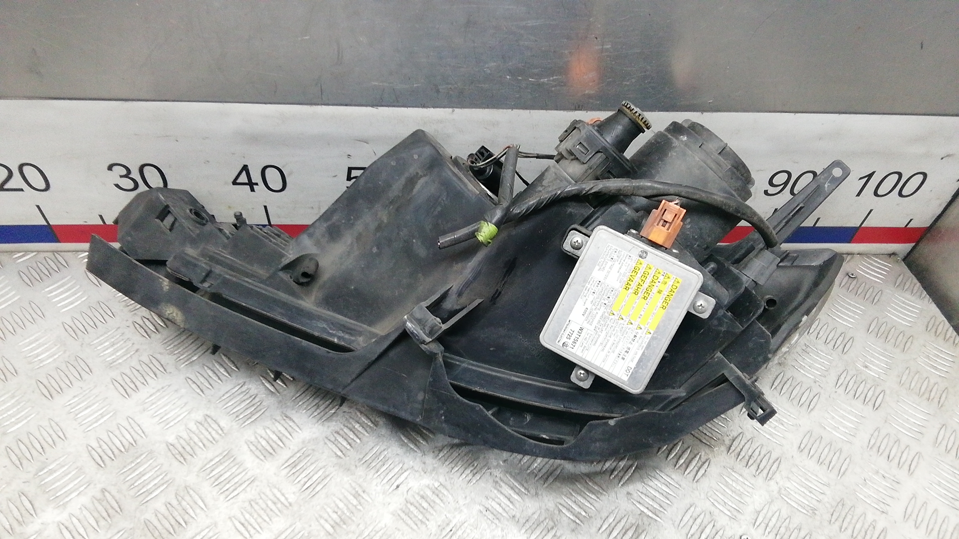 Фара правая