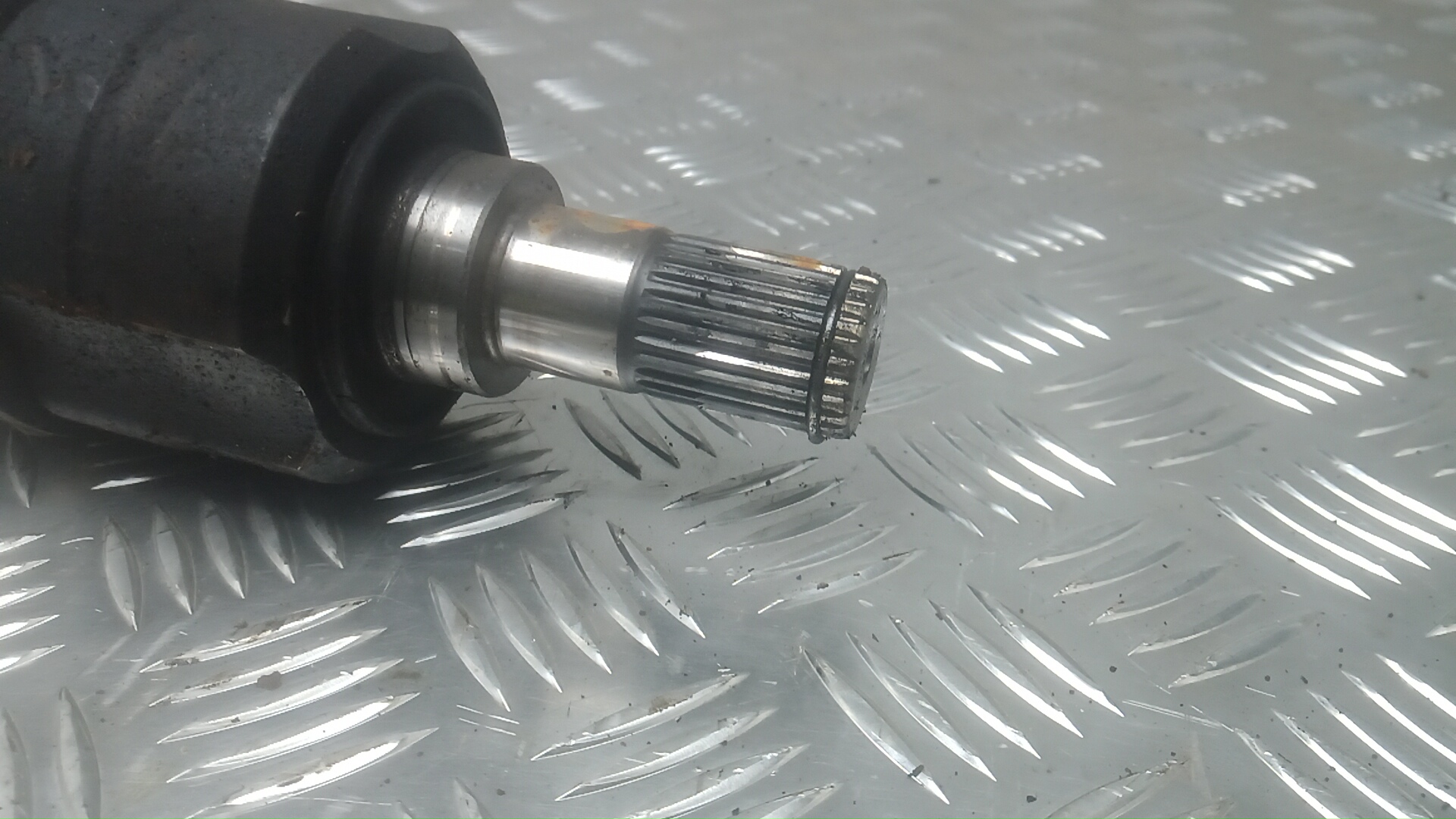 Полуось передняя правая