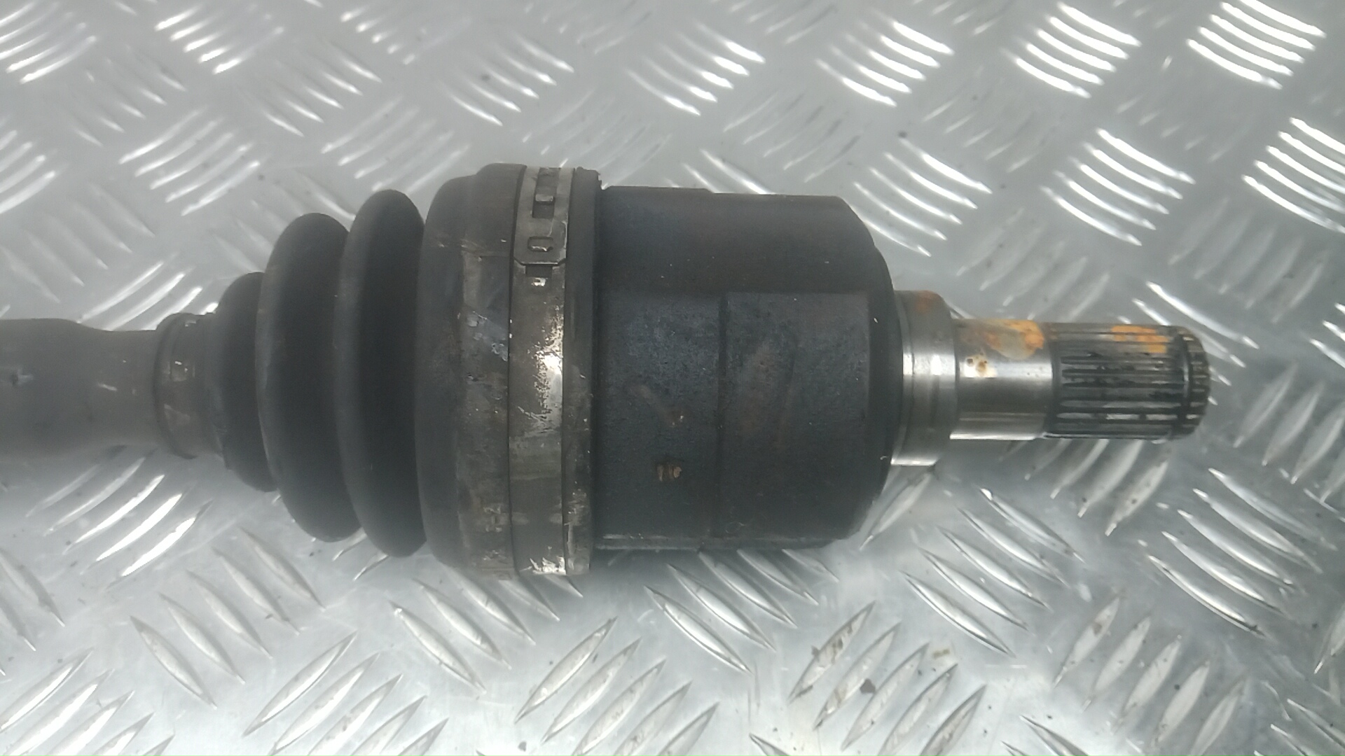 Полуось передняя правая