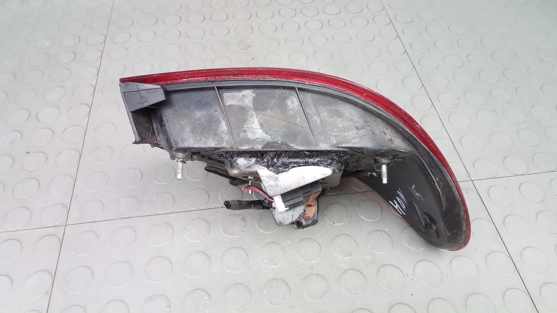 Фонарь задний правый