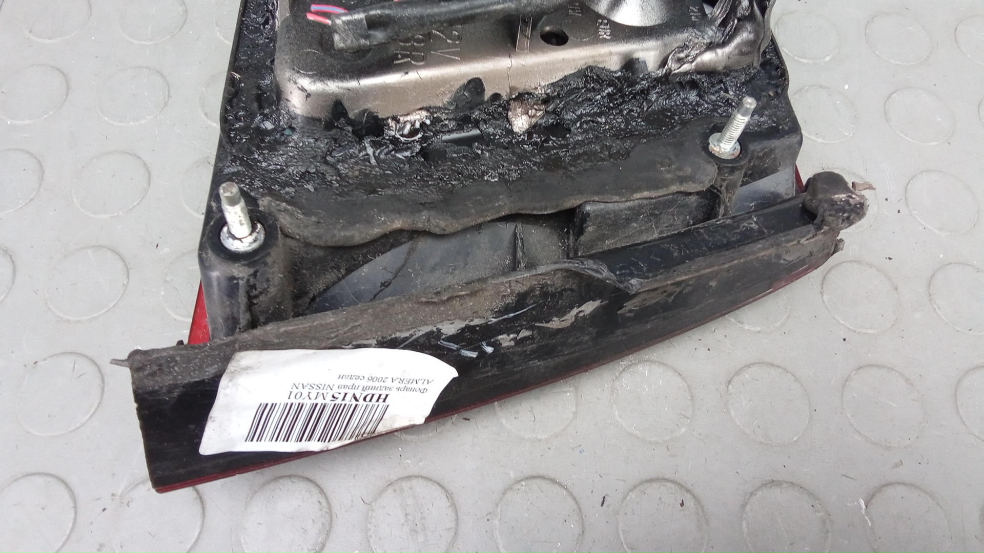 Фонарь задний правый