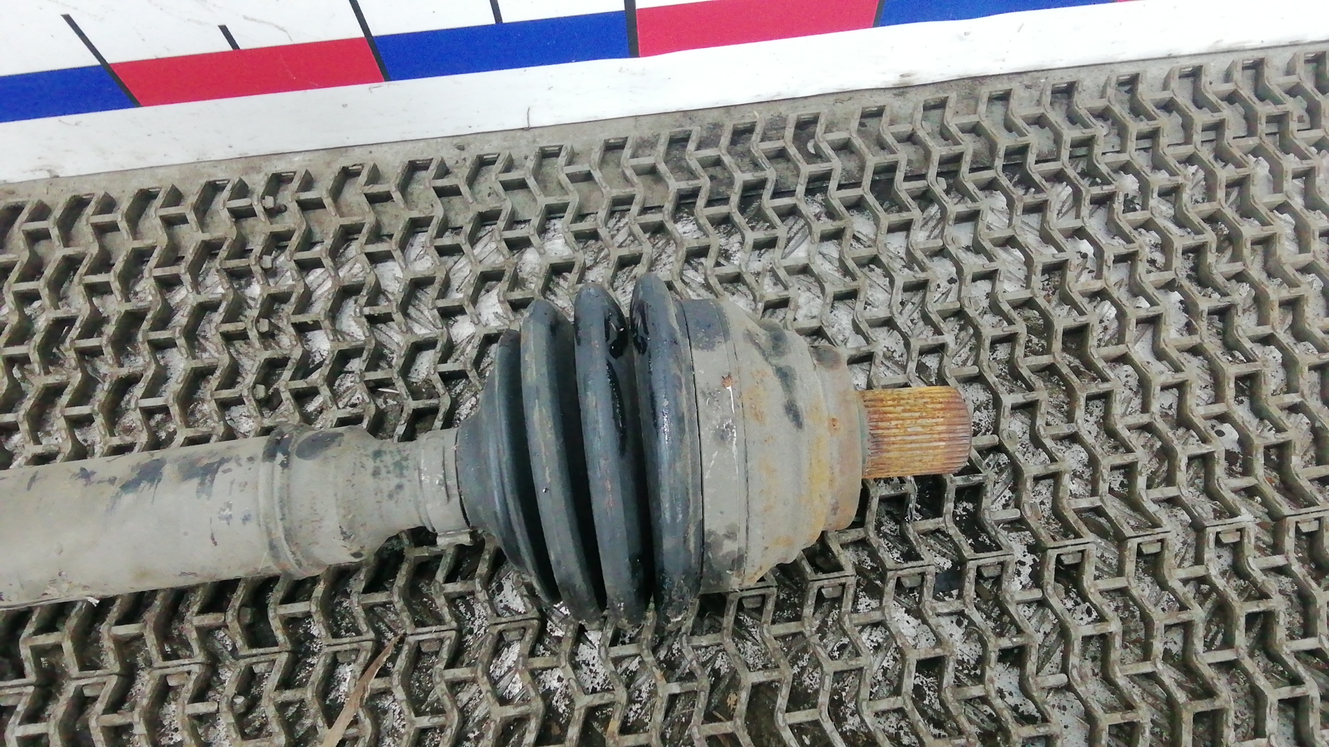 Полуось передняя правая