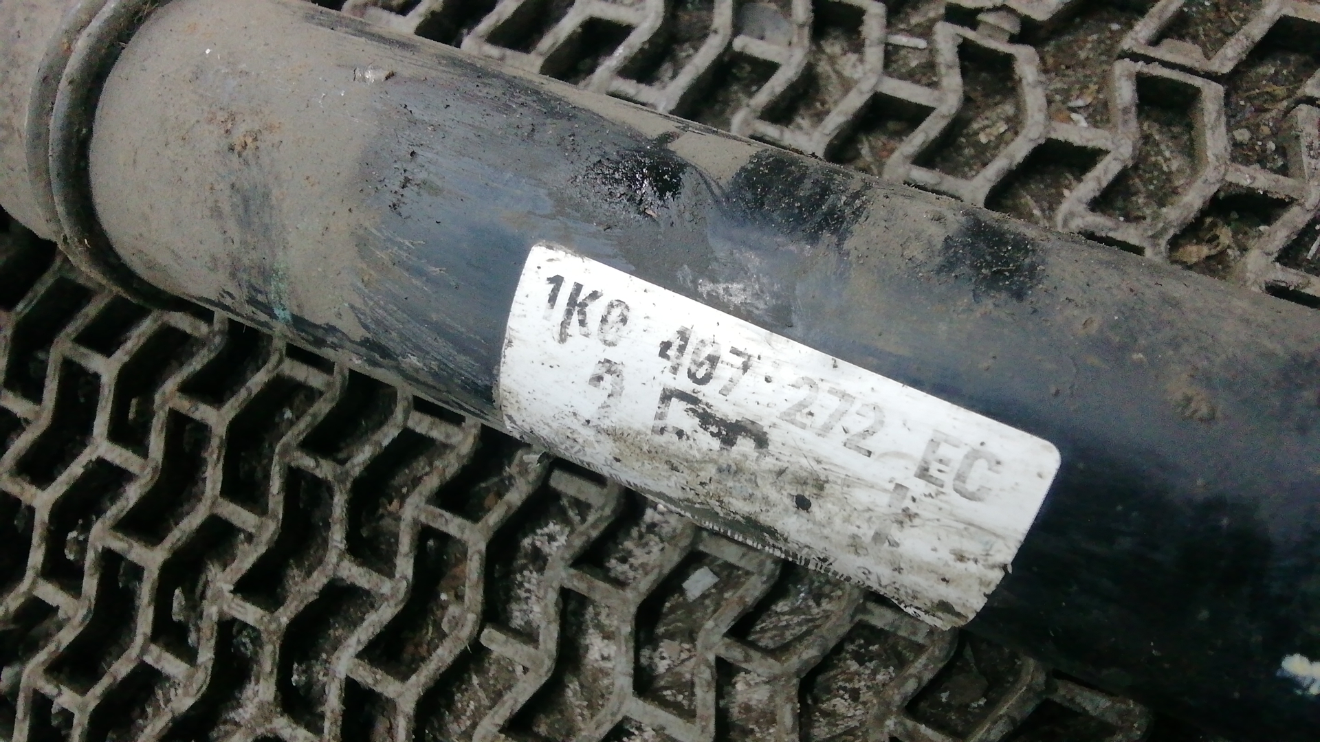 Полуось передняя правая