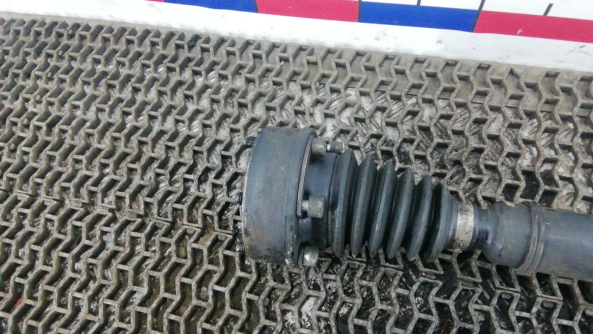 Полуось передняя правая