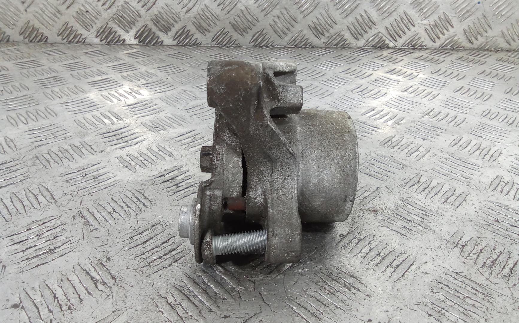 Натяжитель ремня