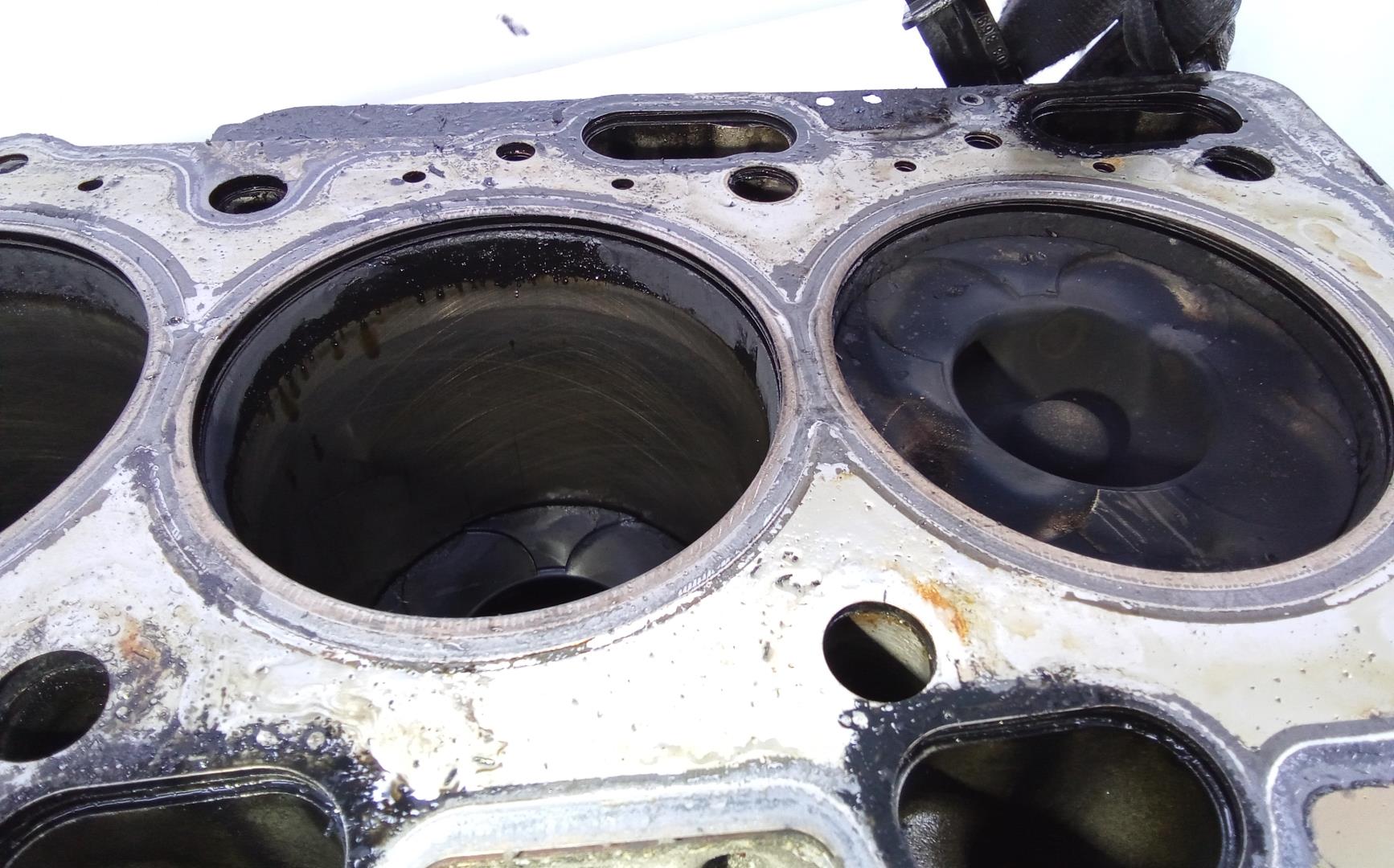 Блок двигателя