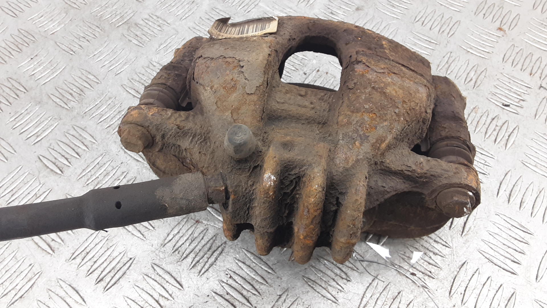 Суппорт передний левый