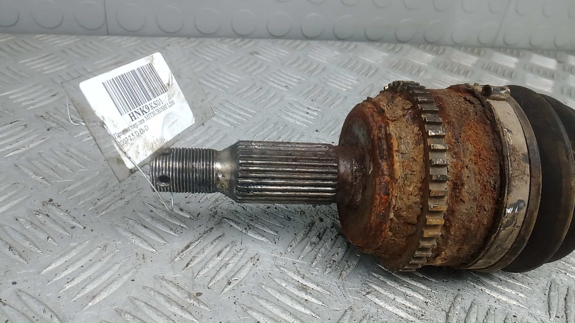 Полуось передняя левая