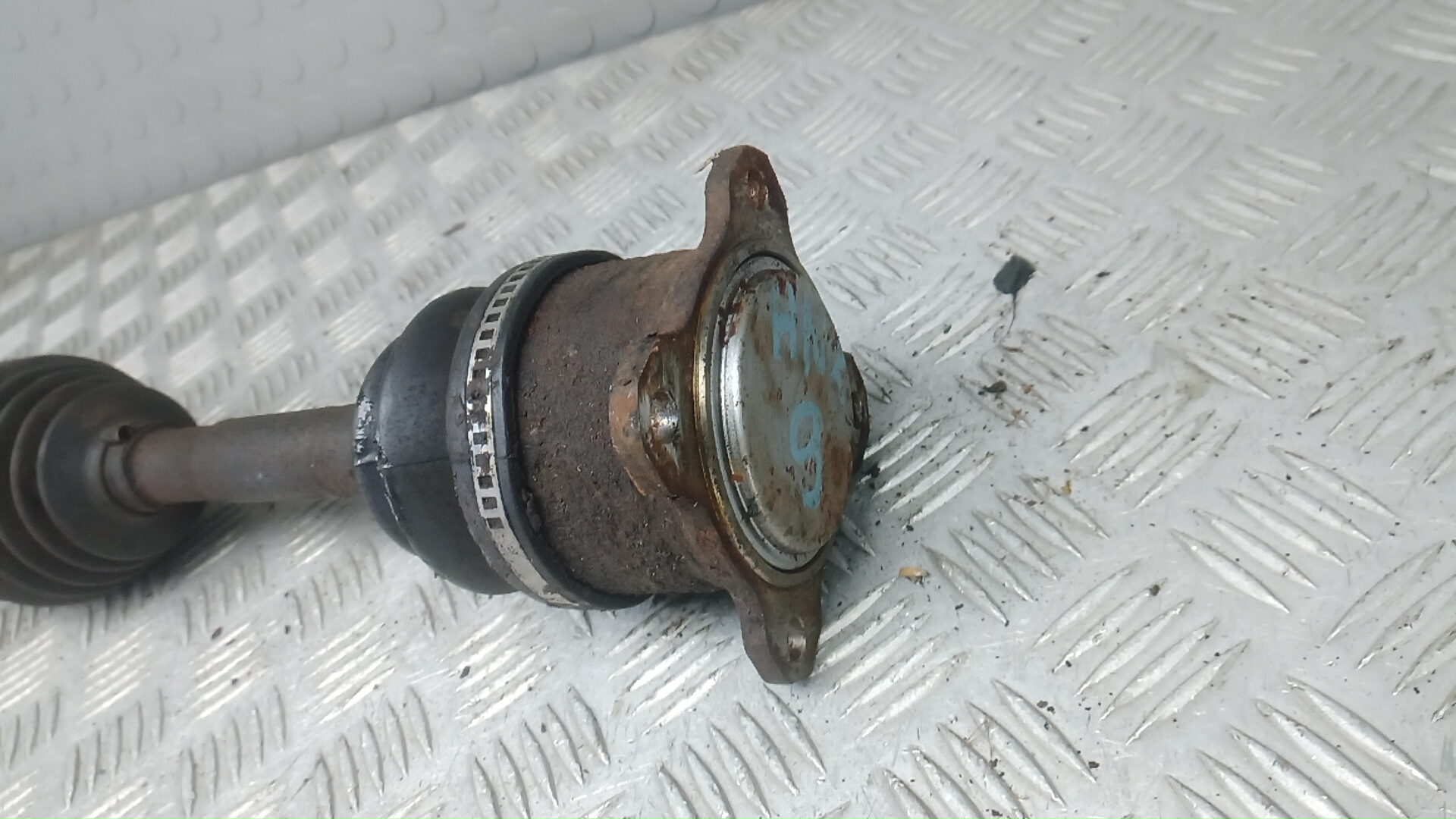 Полуось передняя левая