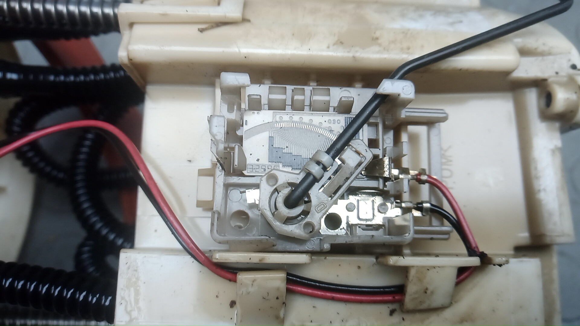 Насос топливный электрический