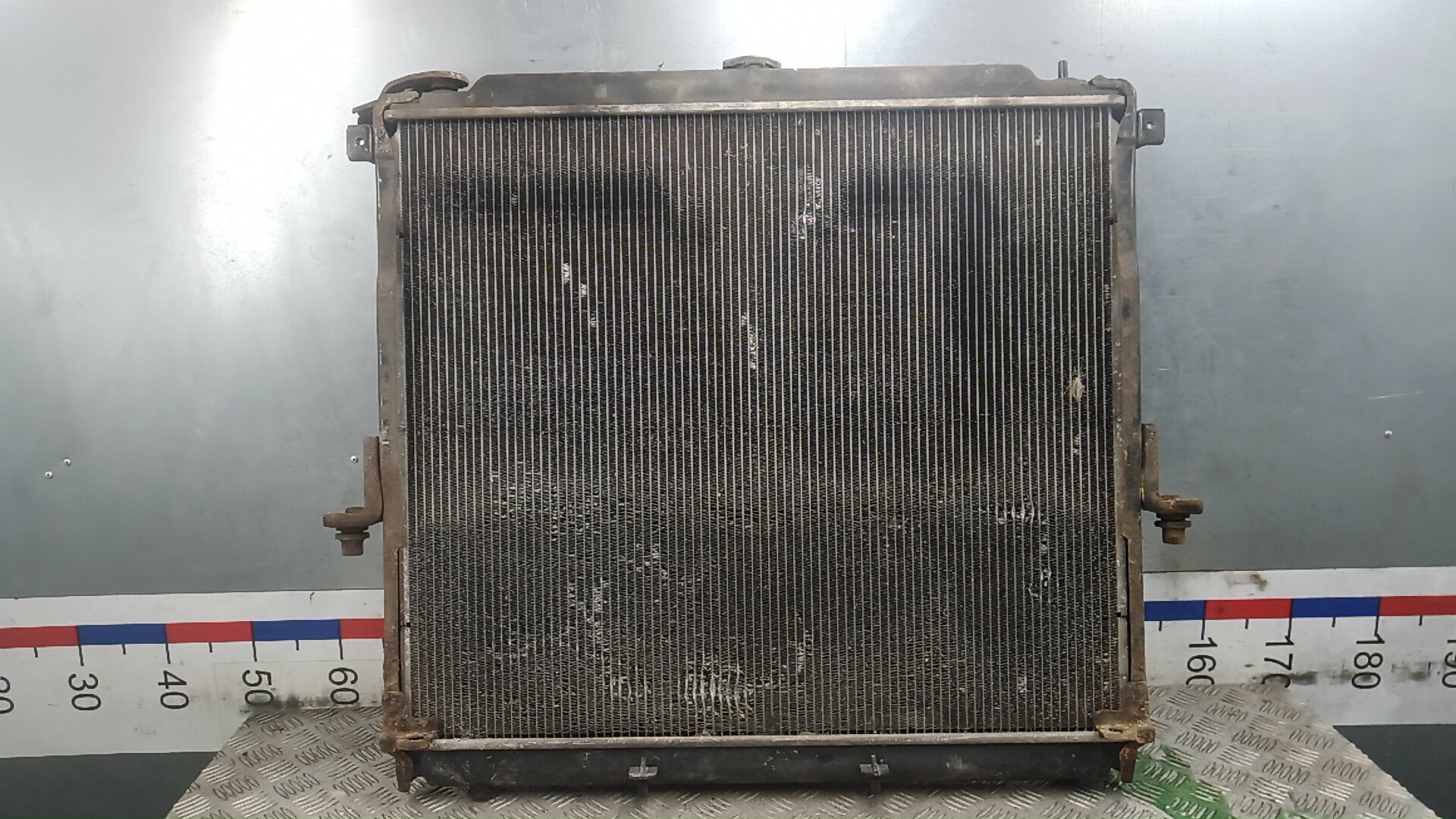 Радиатор охлаждения двигателя основной