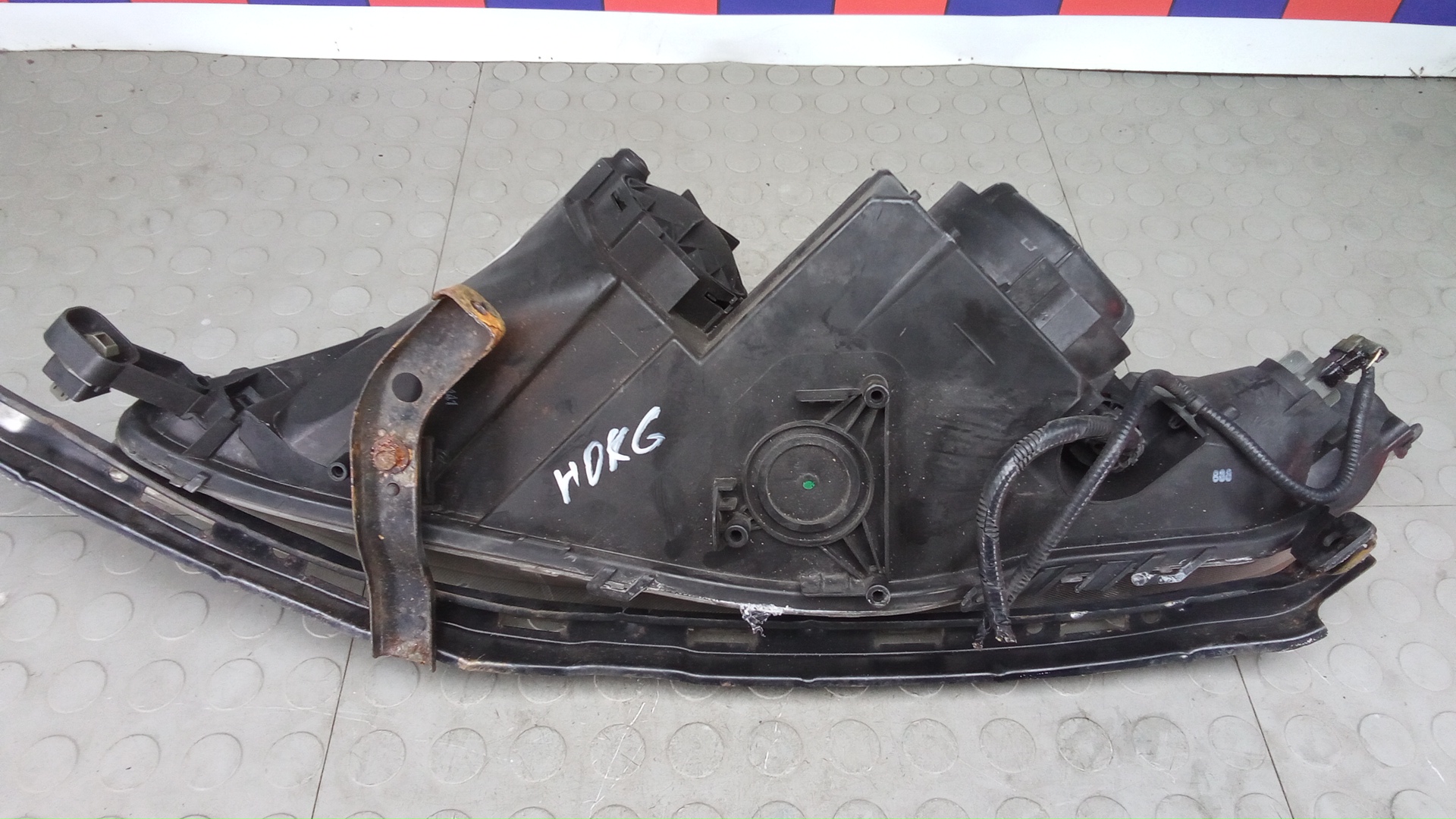 Фара правая