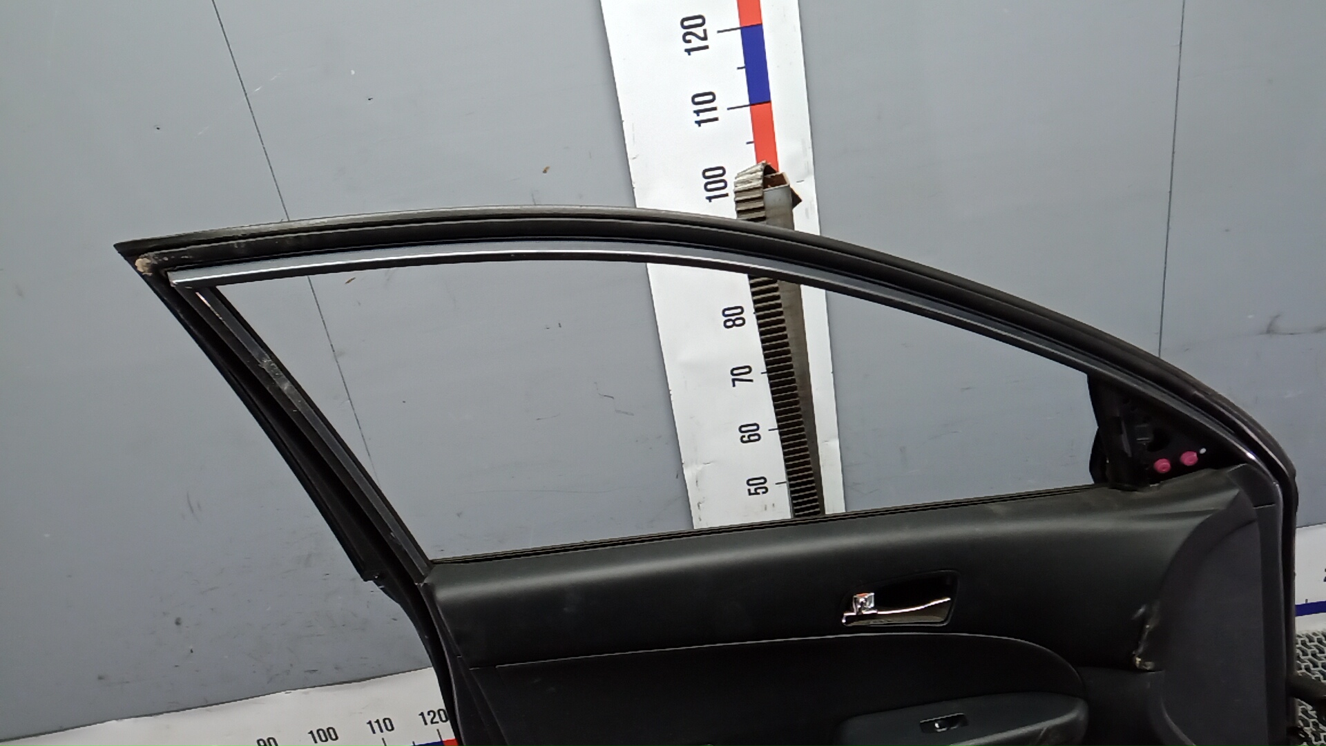 Дверь передняя левая