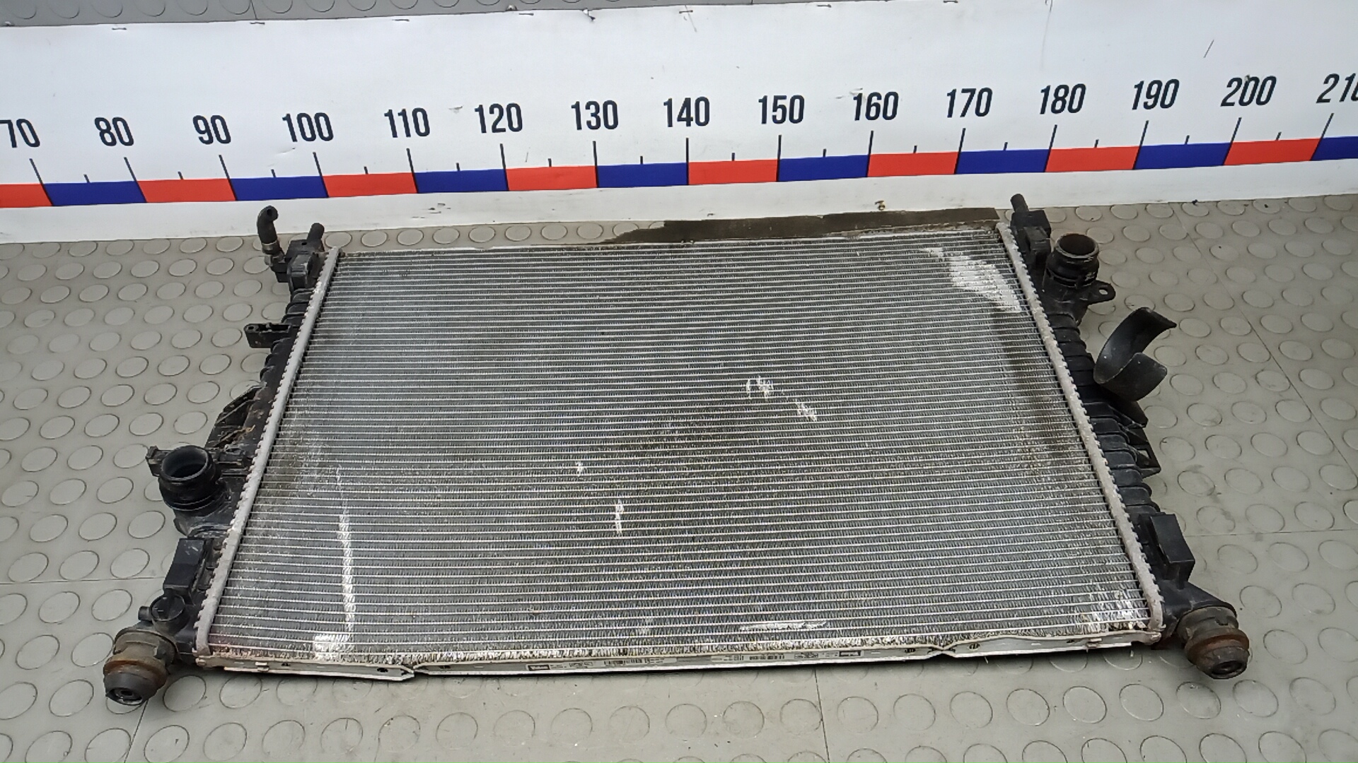 Радиатор охлаждения двигателя основной